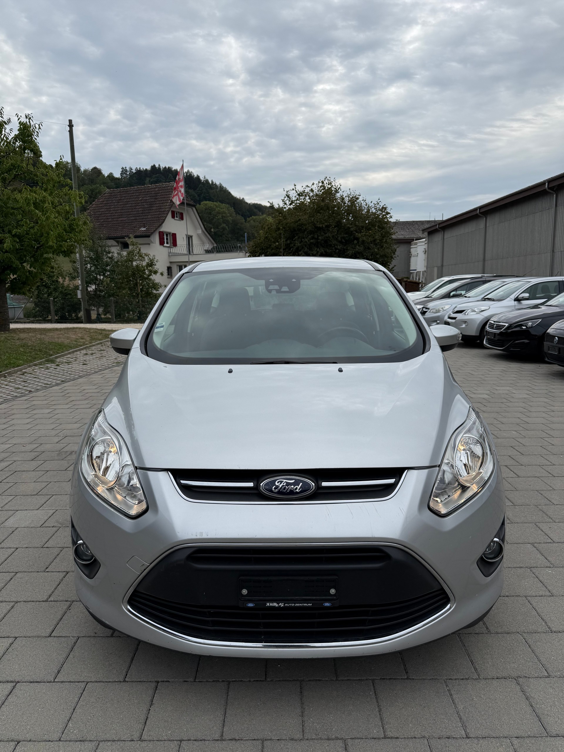 FORD C-Max 1.0 SCTi Titanium-showroom-element-1