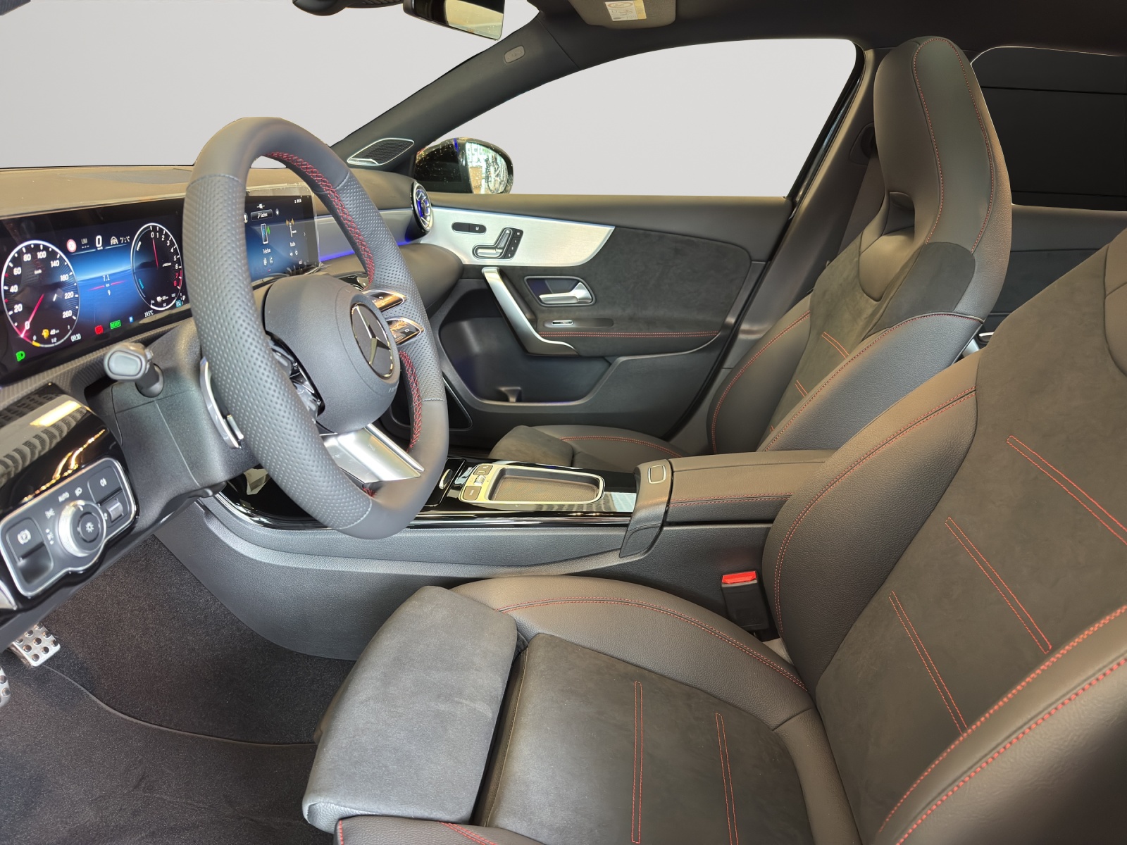 MERCEDES-BENZ A 250 e EQ Star 8G-DCT-image-8