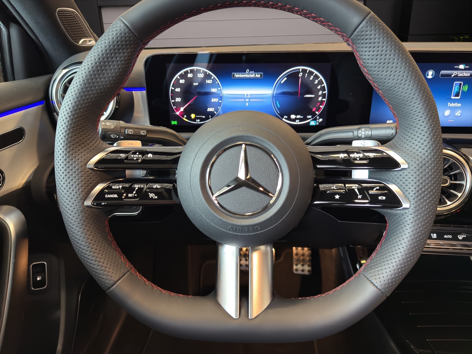 MERCEDES-BENZ A 250 e EQ Star 8G-DCT-image-12