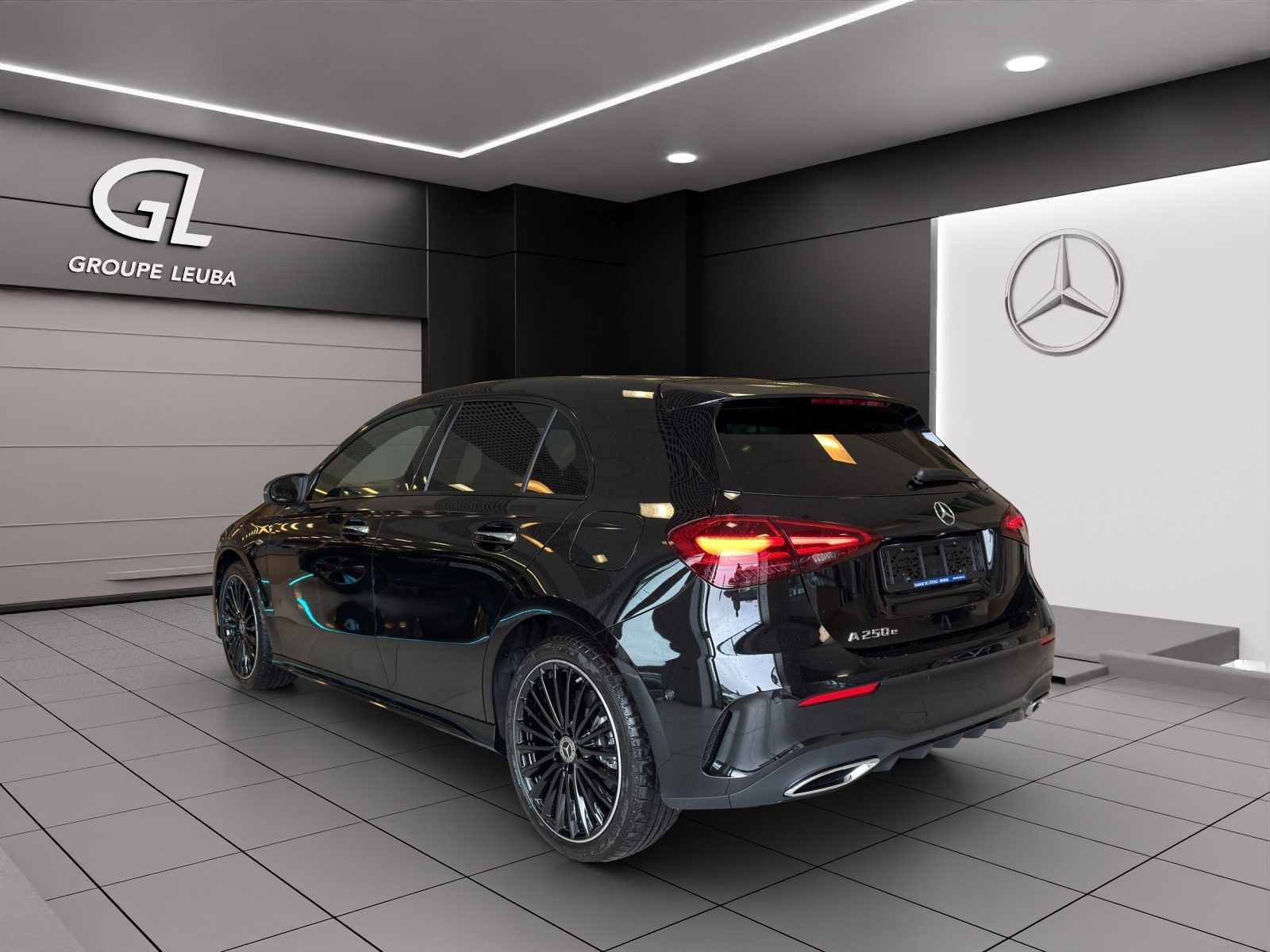MERCEDES-BENZ A 250 e EQ Star 8G-DCT-showroom-element-3