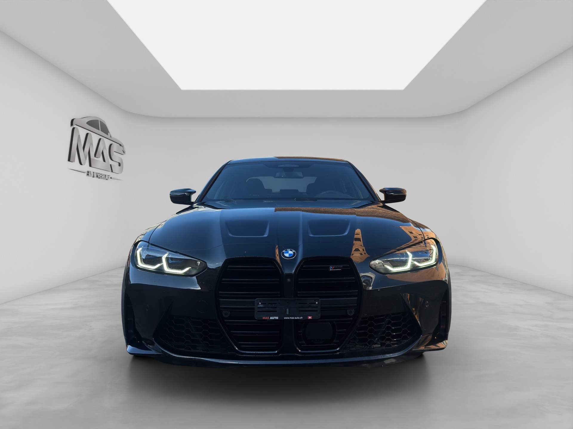 BMW M3 Competition-showroom-element-1