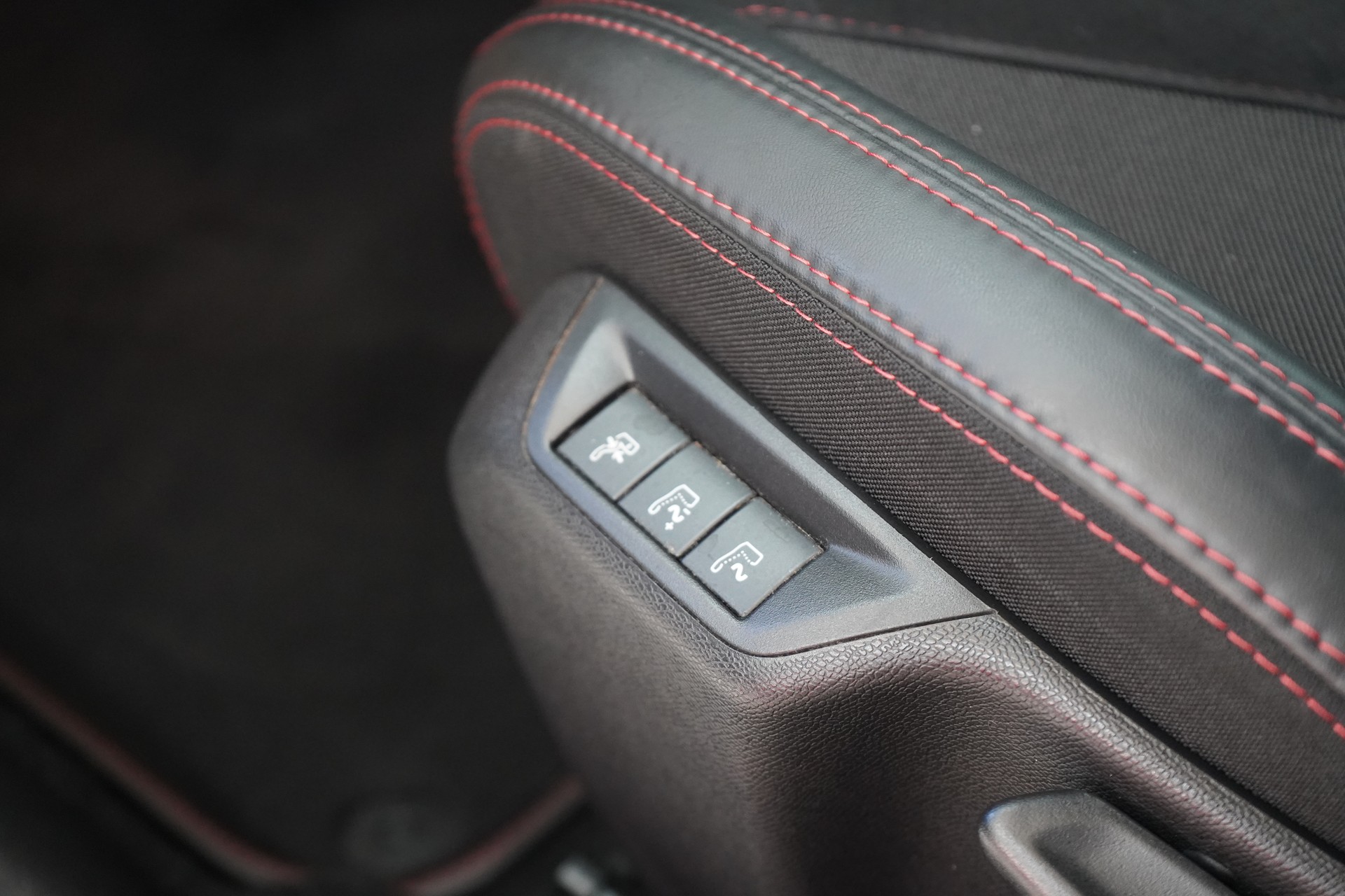 PEUGEOT 308 1.6 GTi-image-19