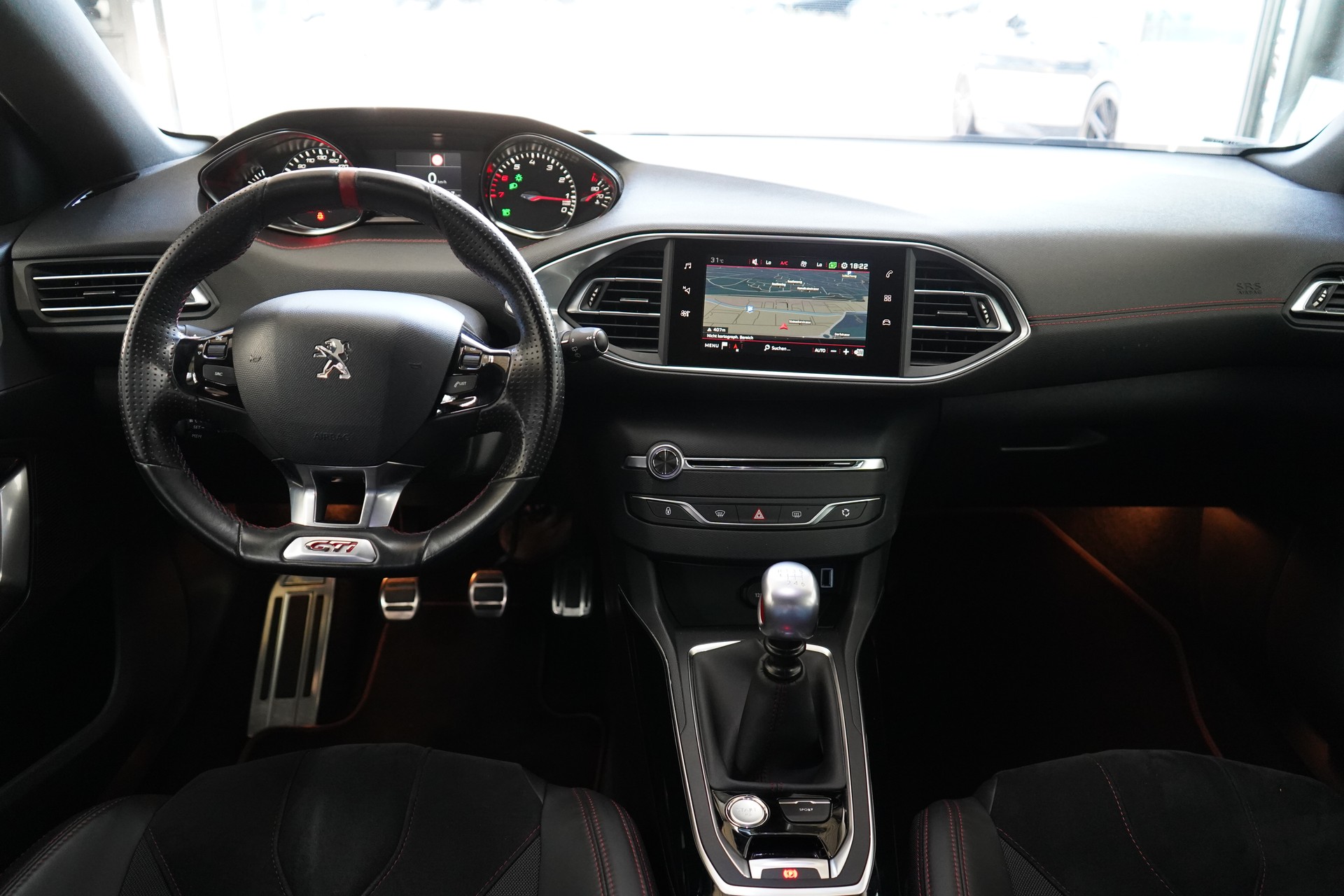 PEUGEOT 308 1.6 GTi-image-15