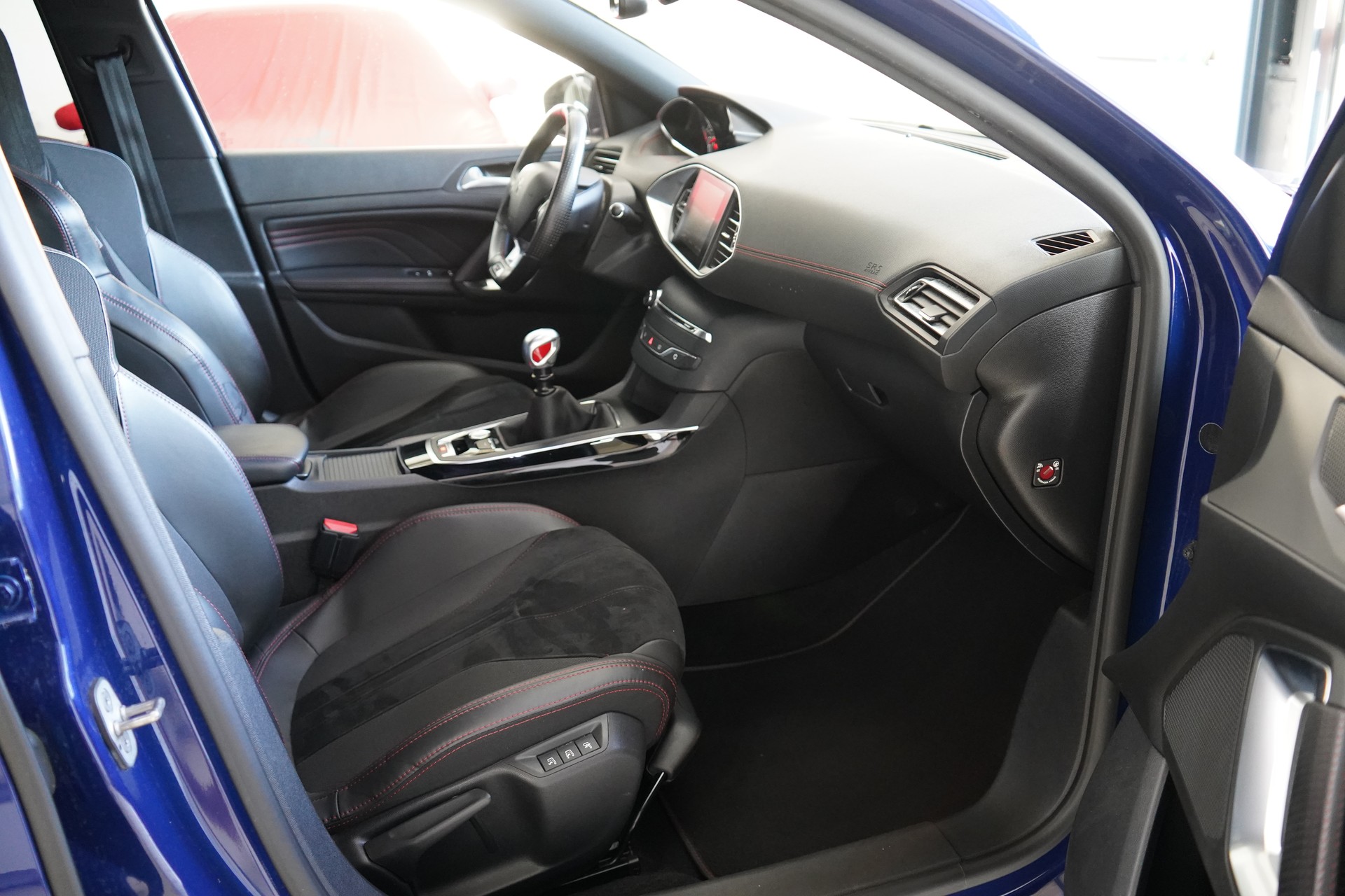 PEUGEOT 308 1.6 GTi-image-16