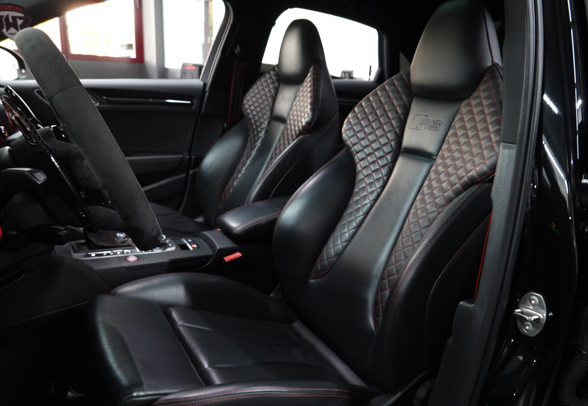 AUDI RS3 LIMO 2.5 TSI QUATTRO S-TRONIC FULL CH-FZ OHNE OPF SOUND ON-image-31