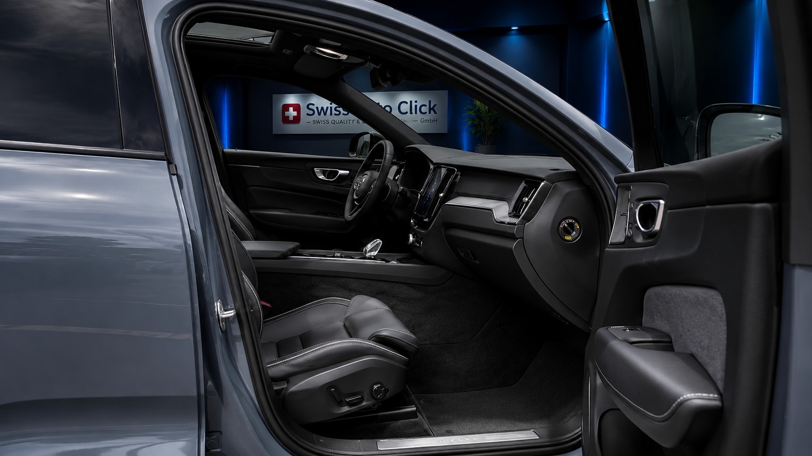 VOLVO XC60 B5 Benzin Mild Hybrid AWD Plus Dark Geartronic-image-11