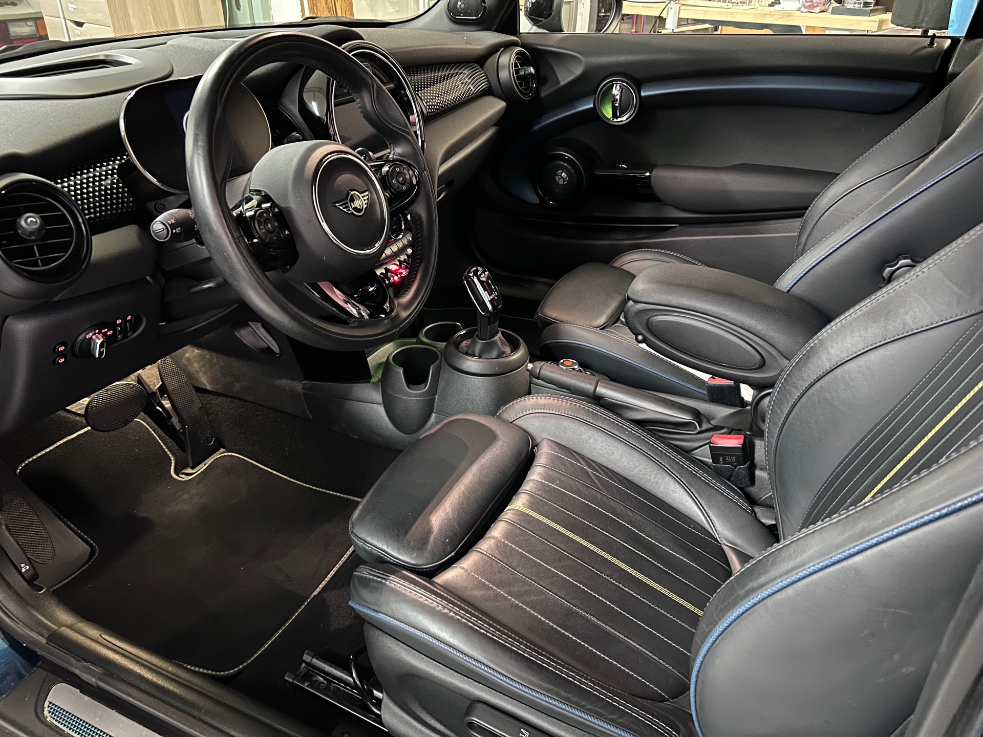 MINI Cooper S Cabriolet DKG-showroom-element-3