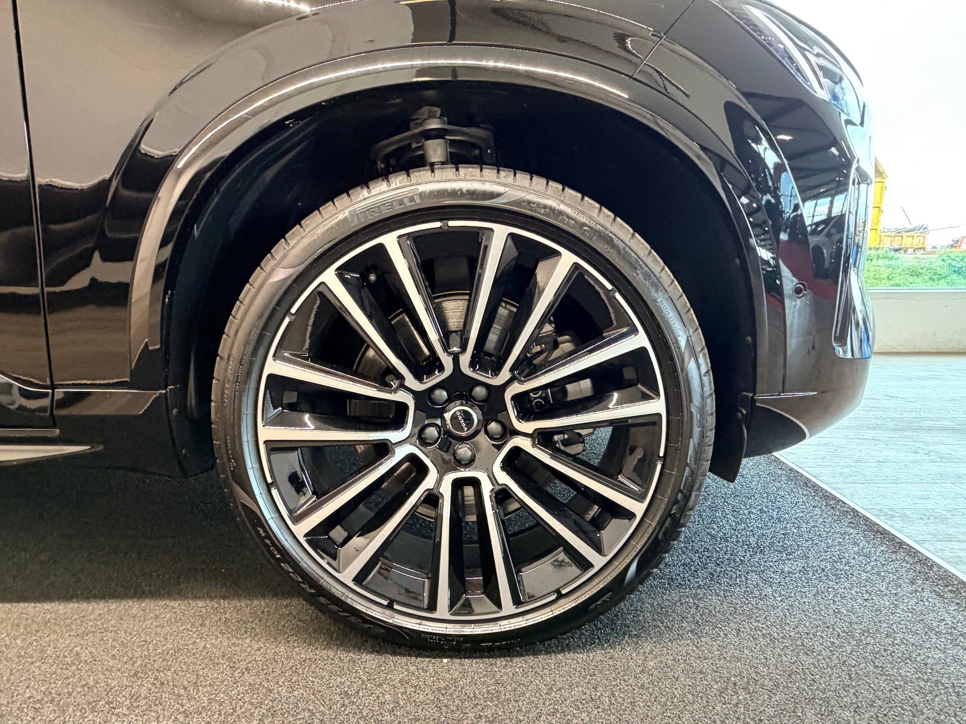 VOLVO XC90 T8 eAWD PluginHybrid Black Edition Geartronic-image-5