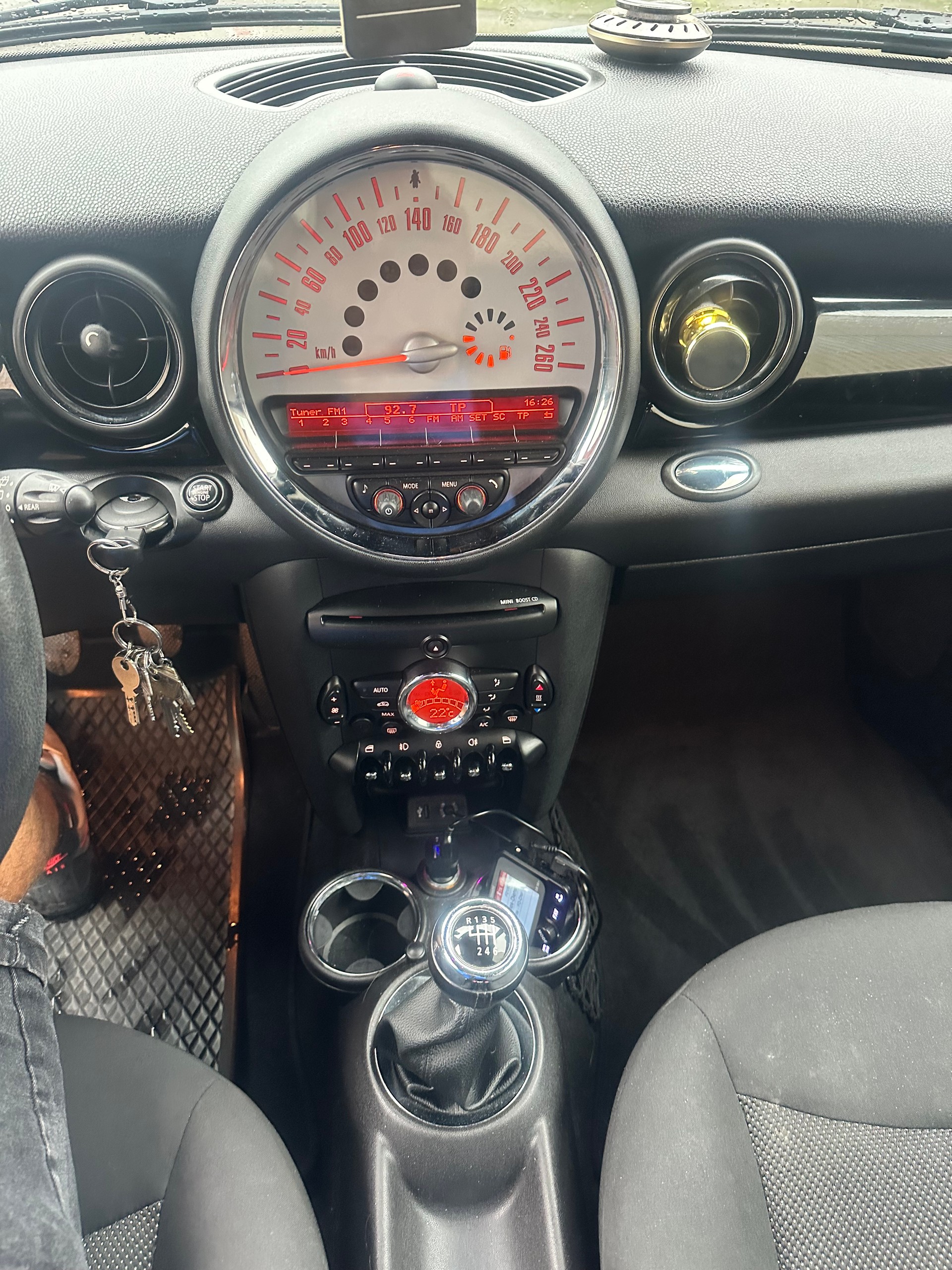 MINI One-image-11