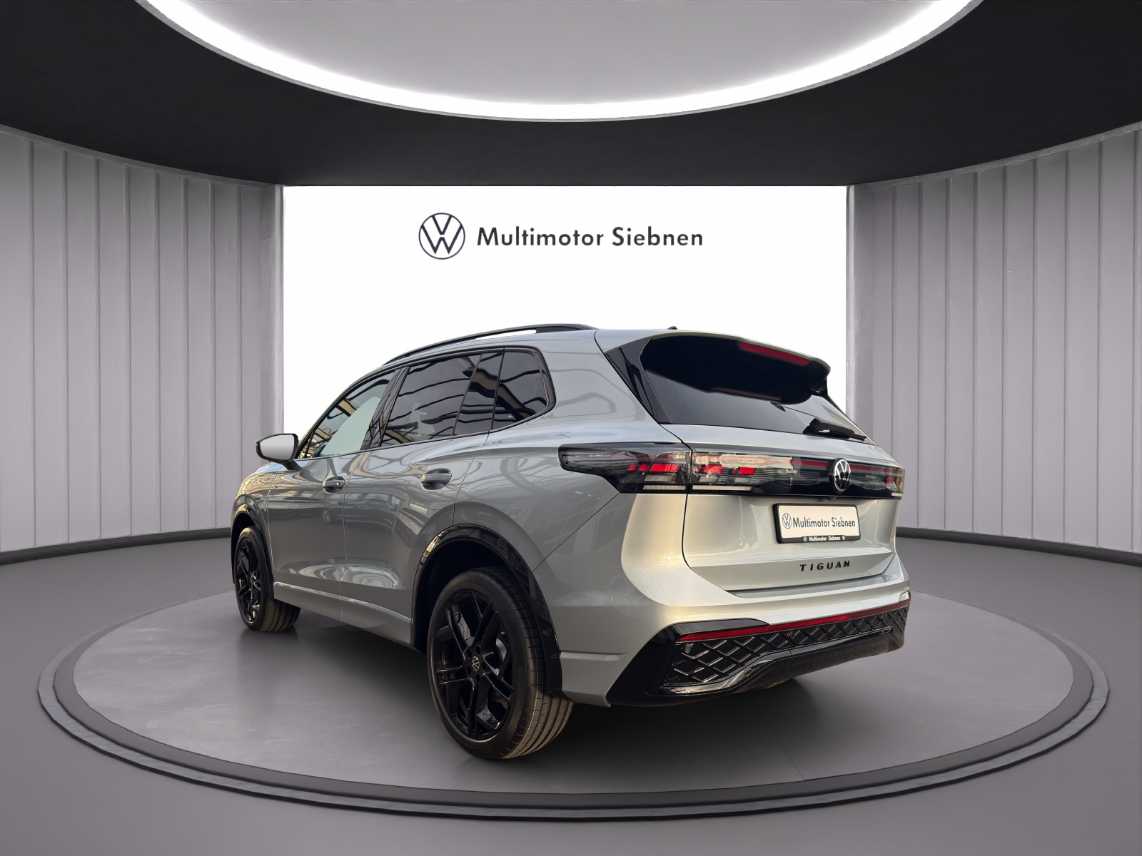 VW Tiguan 2.0 TSI DSG R-Line Plus 4Motion-showroom-element-2