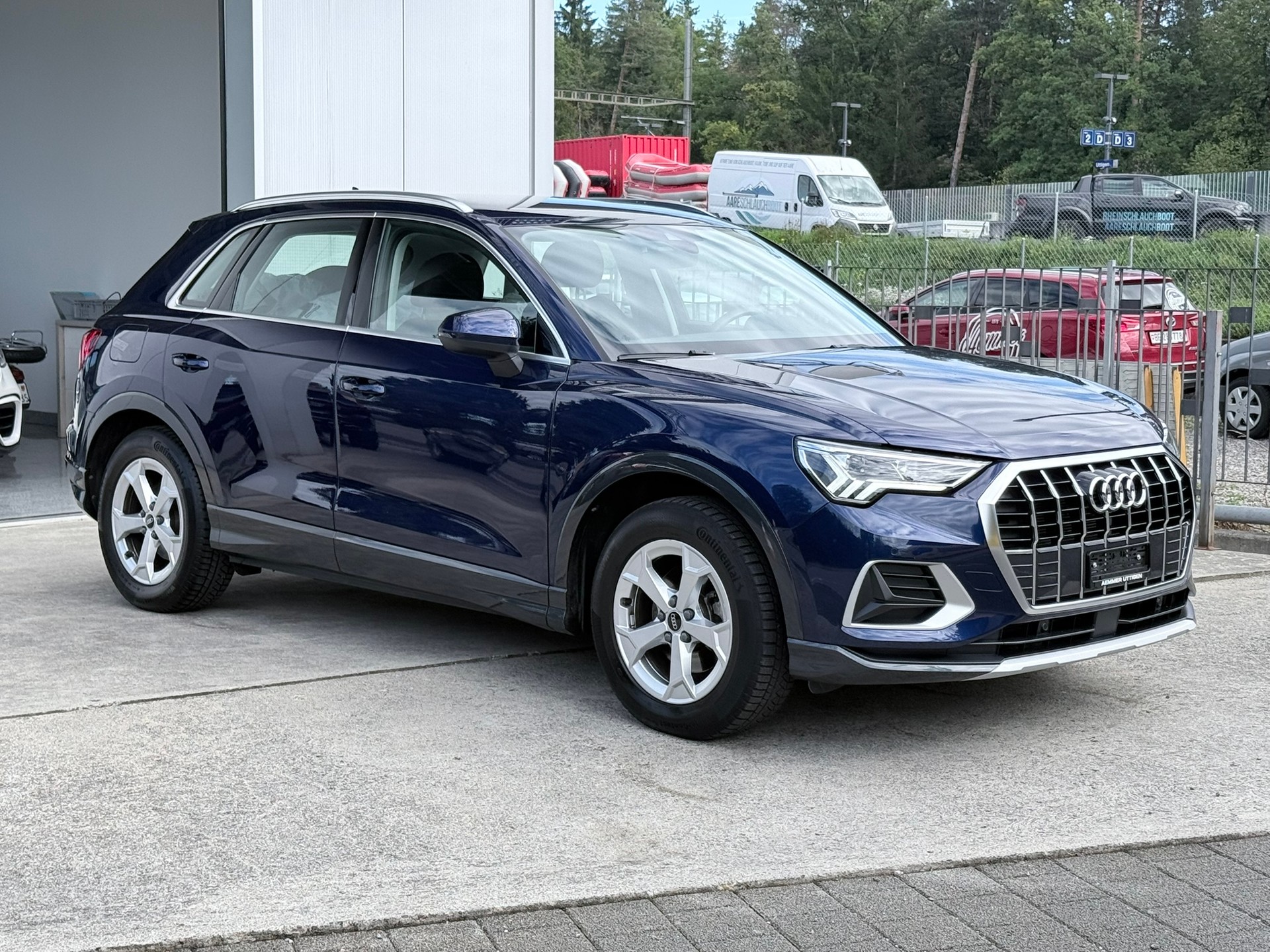 AUDI Q3 35 TFSI advanced S-tronic-showroom-element-2