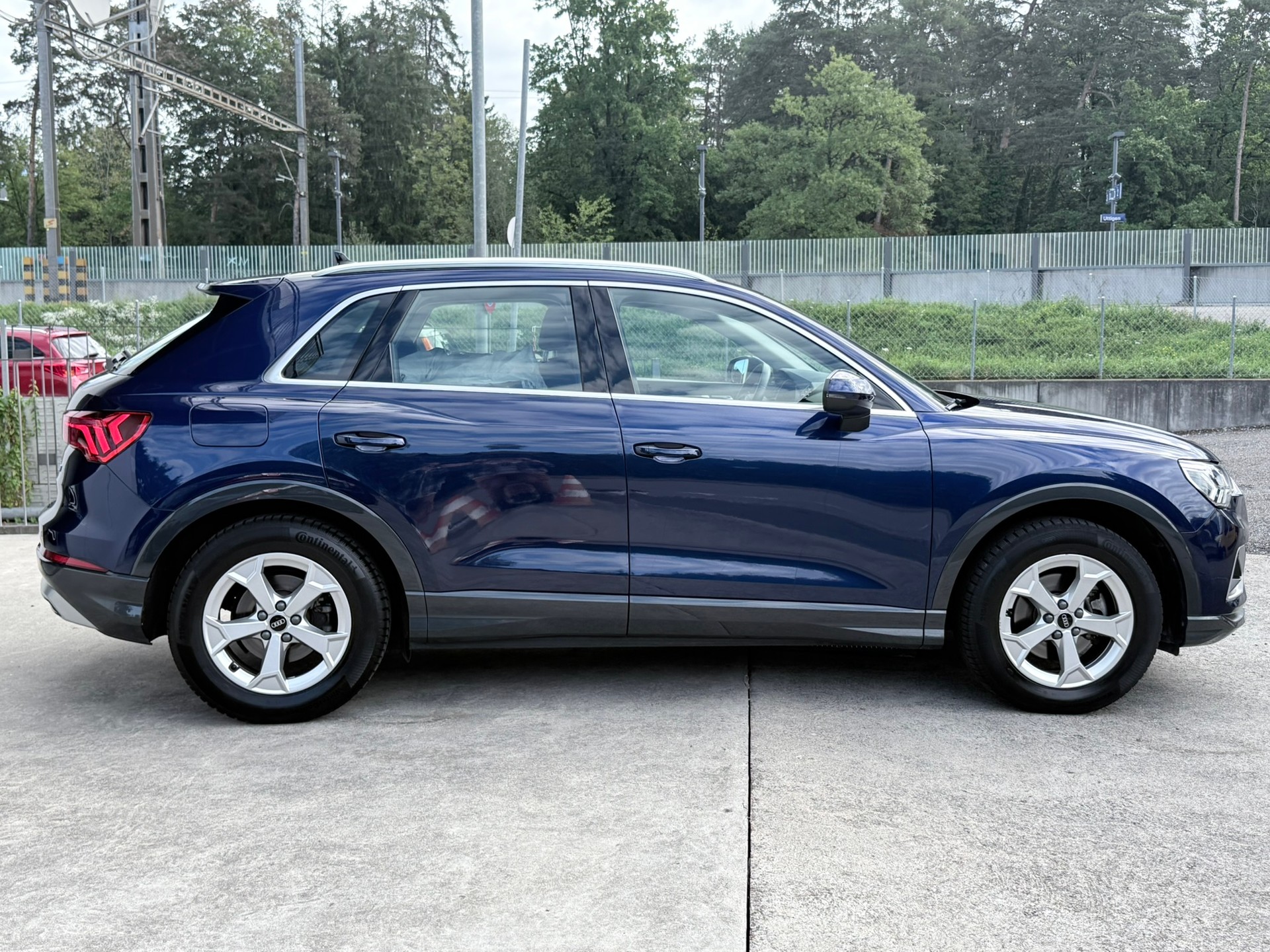 AUDI Q3 35 TFSI advanced S-tronic-showroom-element-3