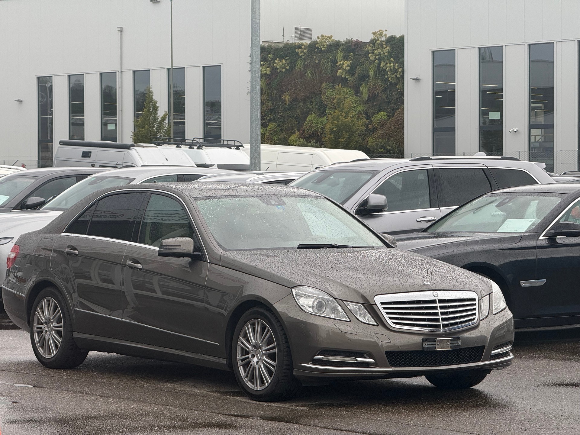 MERCEDES-BENZ E 350 Avantgarde 4Matic 7G-Tronic