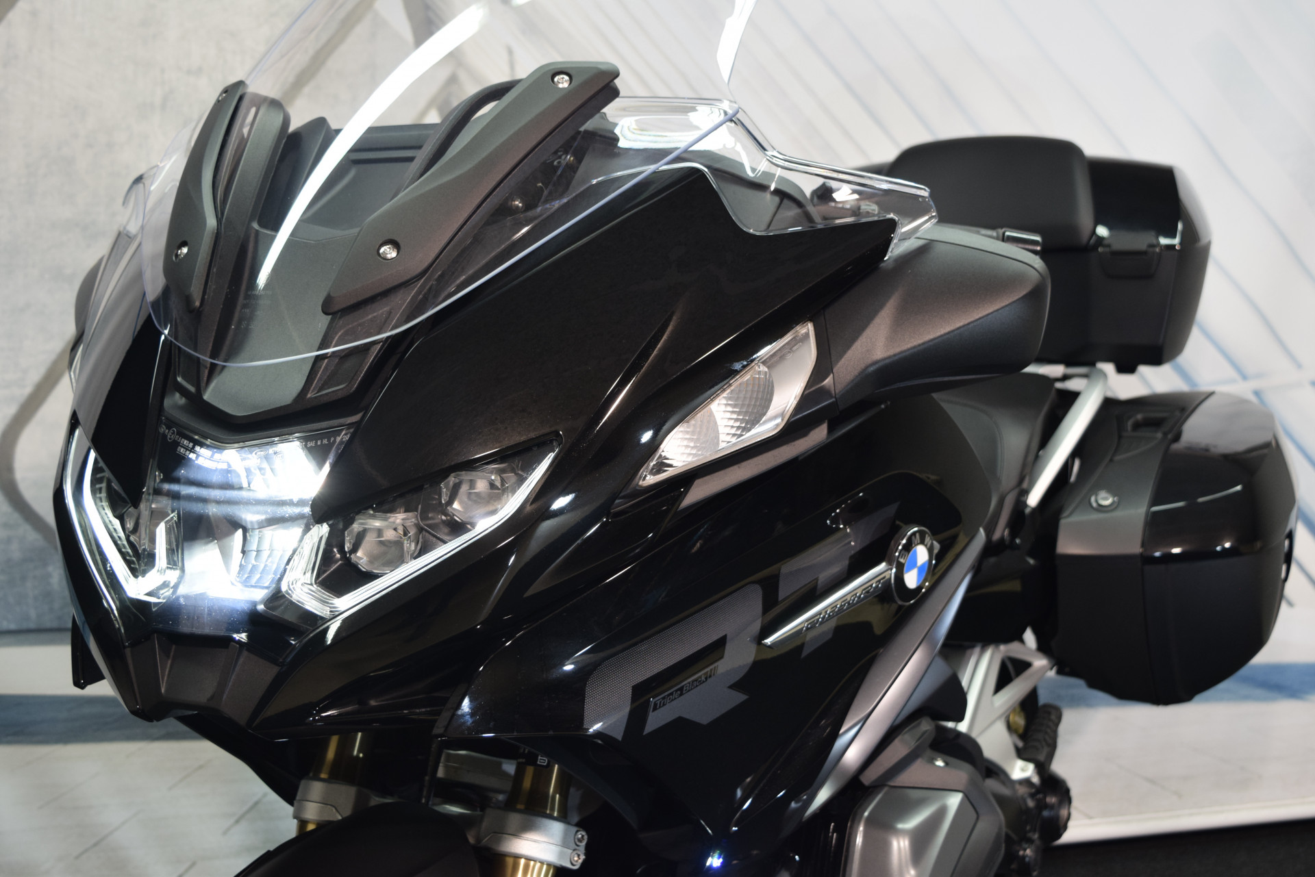 BMW R 1250 RT Triple Black inkl. Topcase-image-8