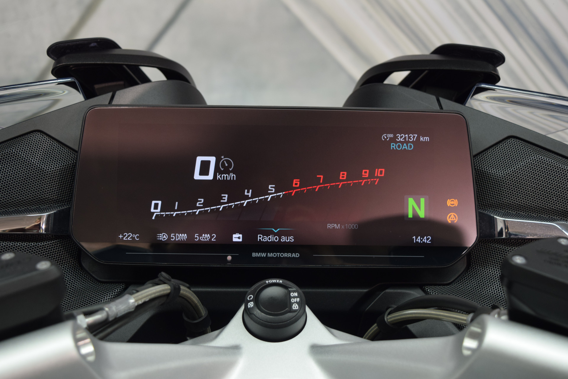 BMW R 1250 RT Triple Black inkl. Topcase-image-9