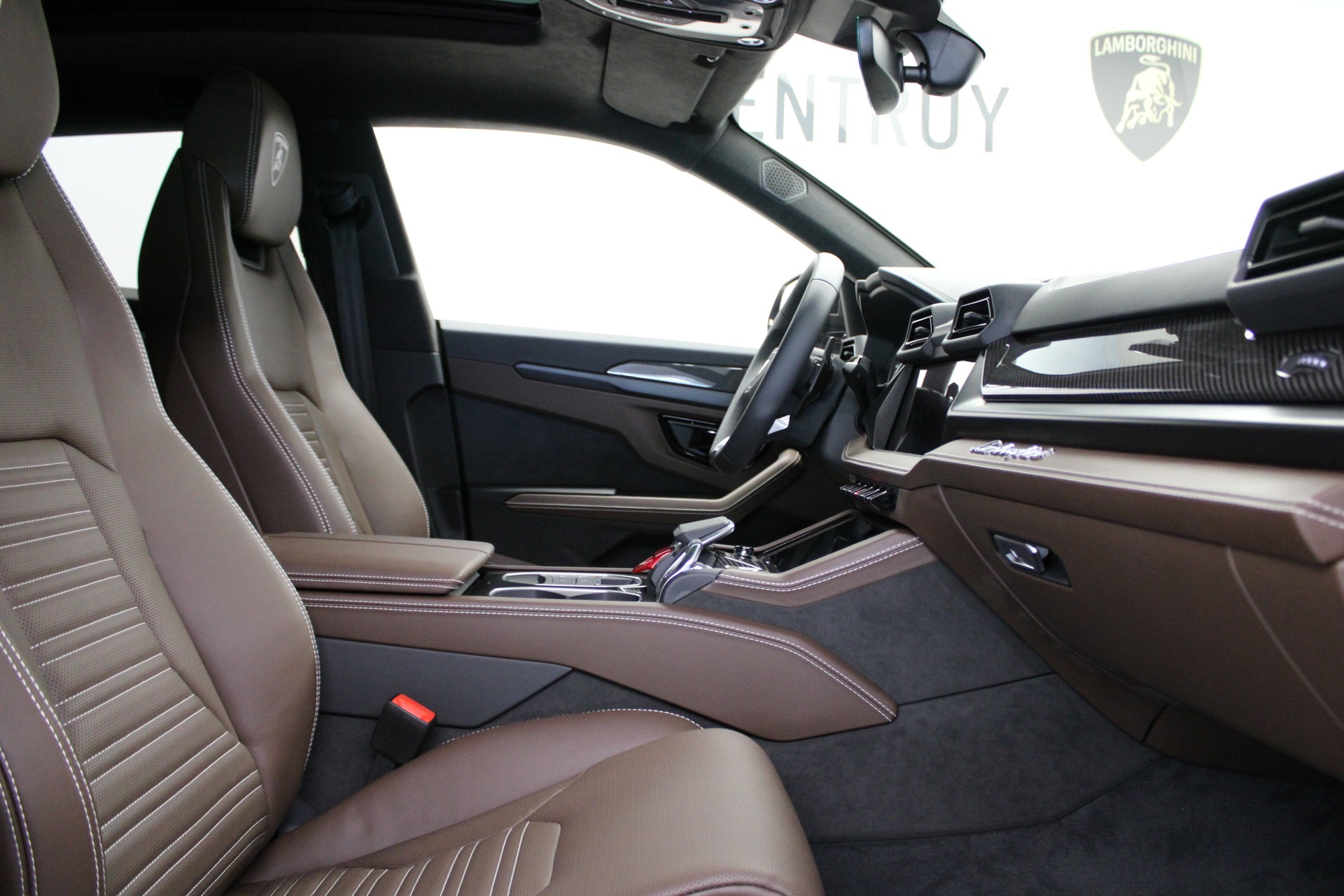 LAMBORGHINI Urus SE-image-5