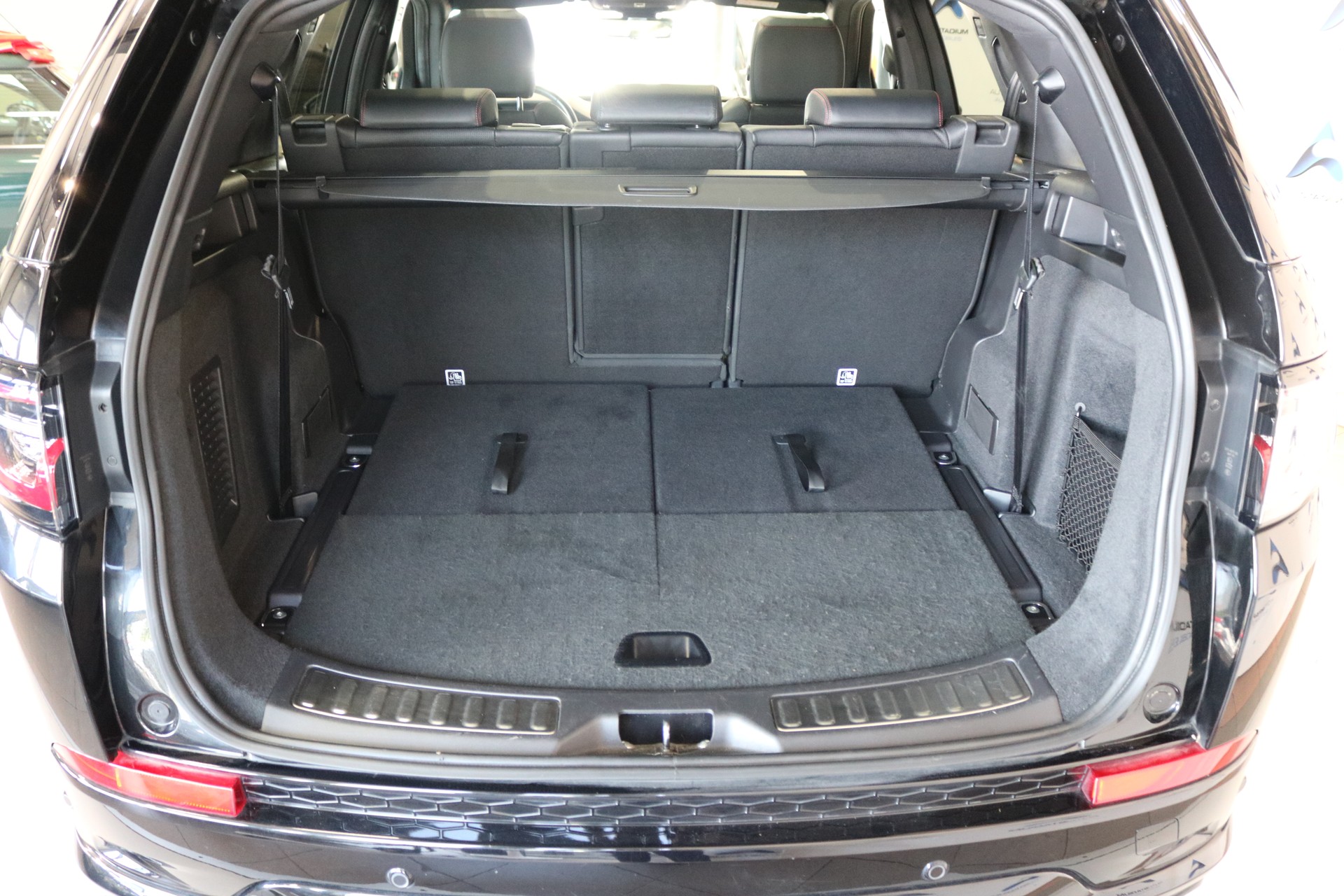 LAND ROVER Discovery Sport R Dyn P250 2.0 Si4 MHEV HSE AT9-image-5