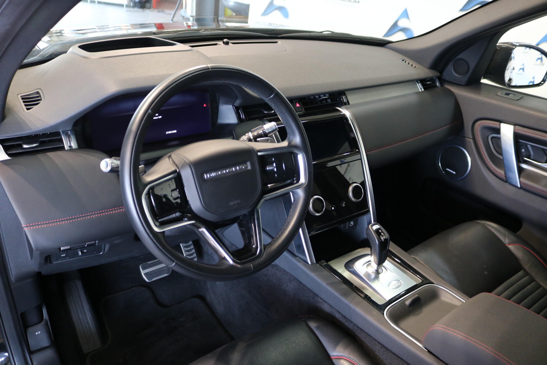 LAND ROVER Discovery Sport R Dyn P250 2.0 Si4 MHEV HSE AT9-showroom-element-2