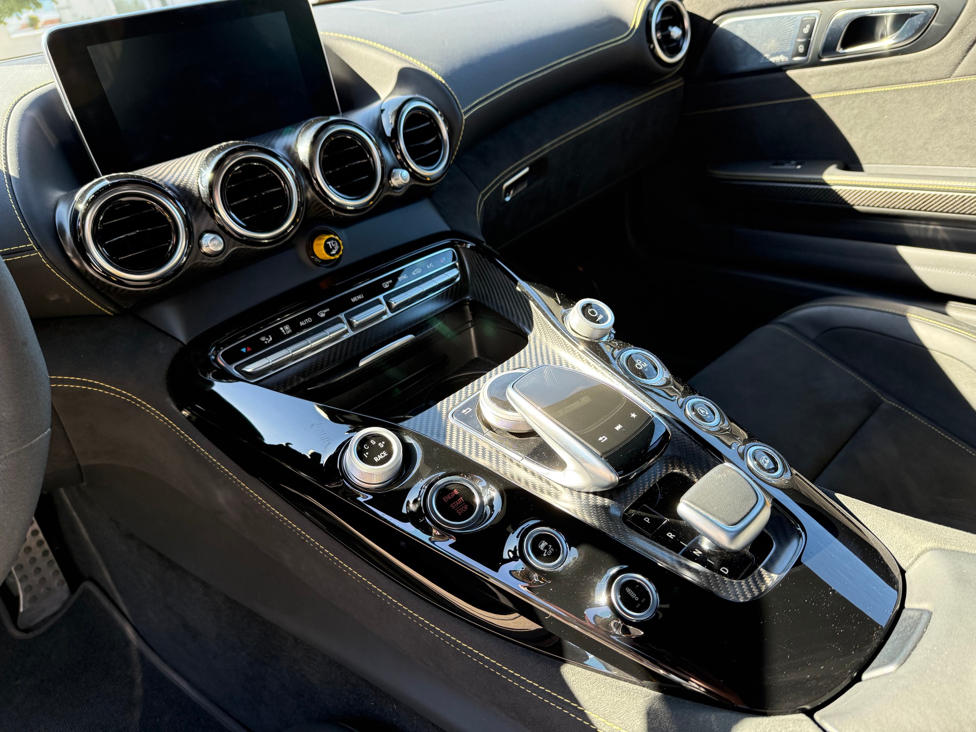MERCEDES-BENZ AMG GT R Speedshift DCT-image-8