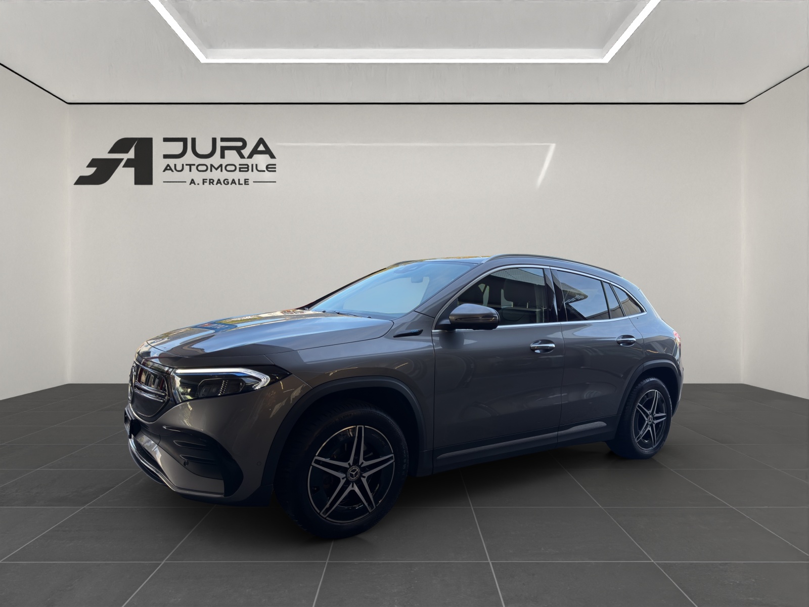 MERCEDES-BENZ EQA 350 Swiss Star AMG Line 4matic-showroom-element-1