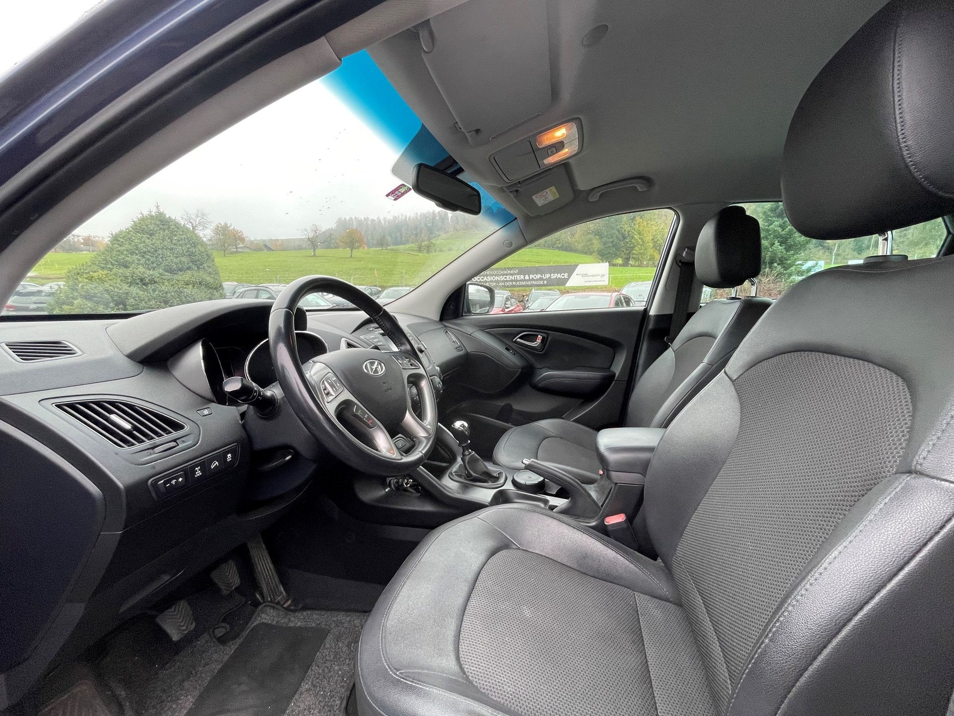 HYUNDAI iX 35 2.0 CRDi Style 4WD-image-5
