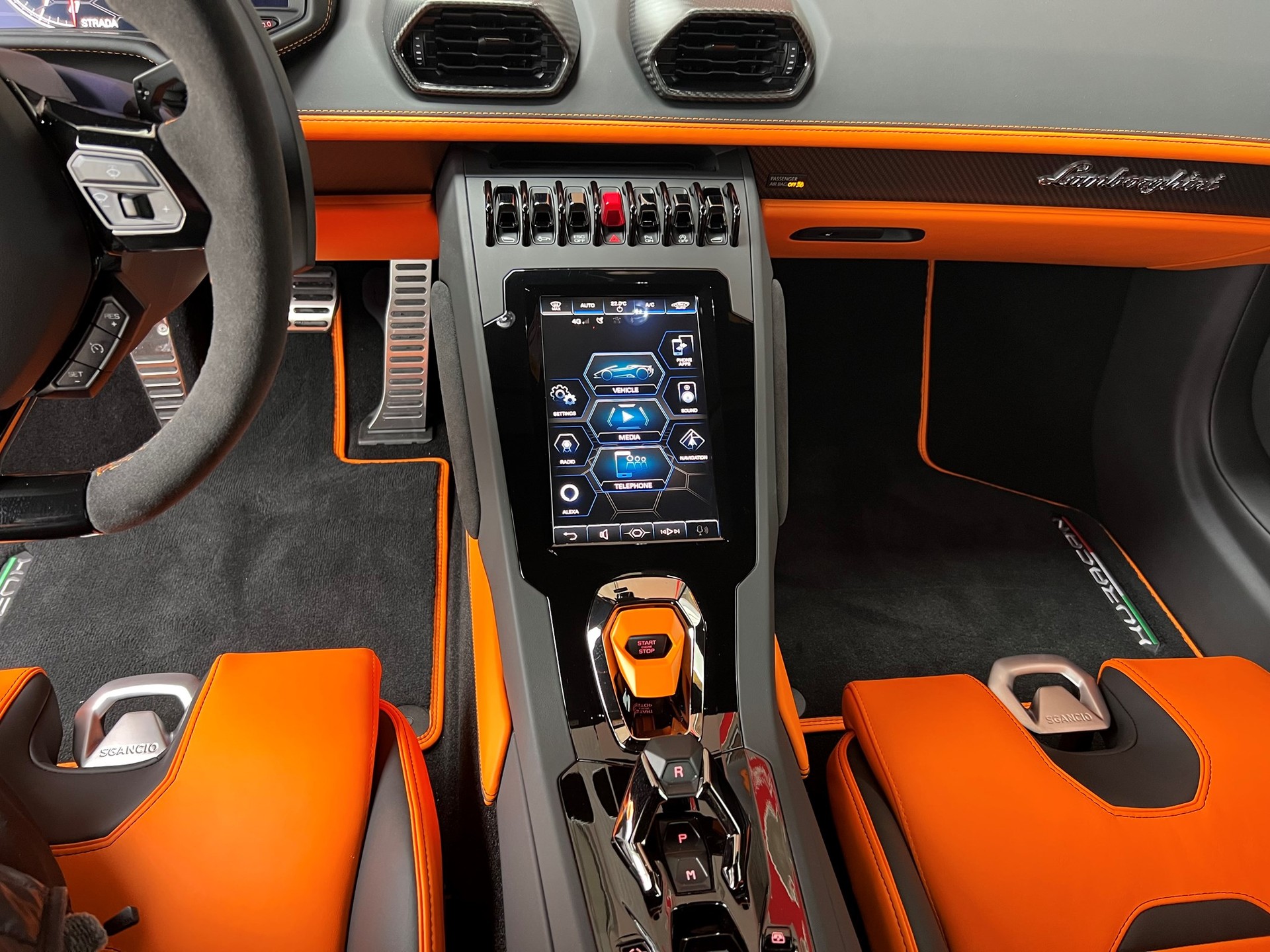LAMBORGHINI Huracan EVO Spyder DCT RWD-image-10