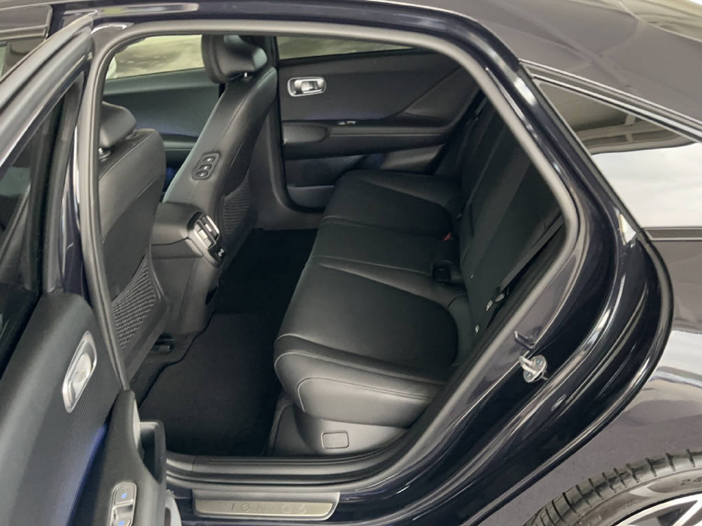 HYUNDAI IONIQ 6 Launch Edition 77 KWH 4WD-image-9