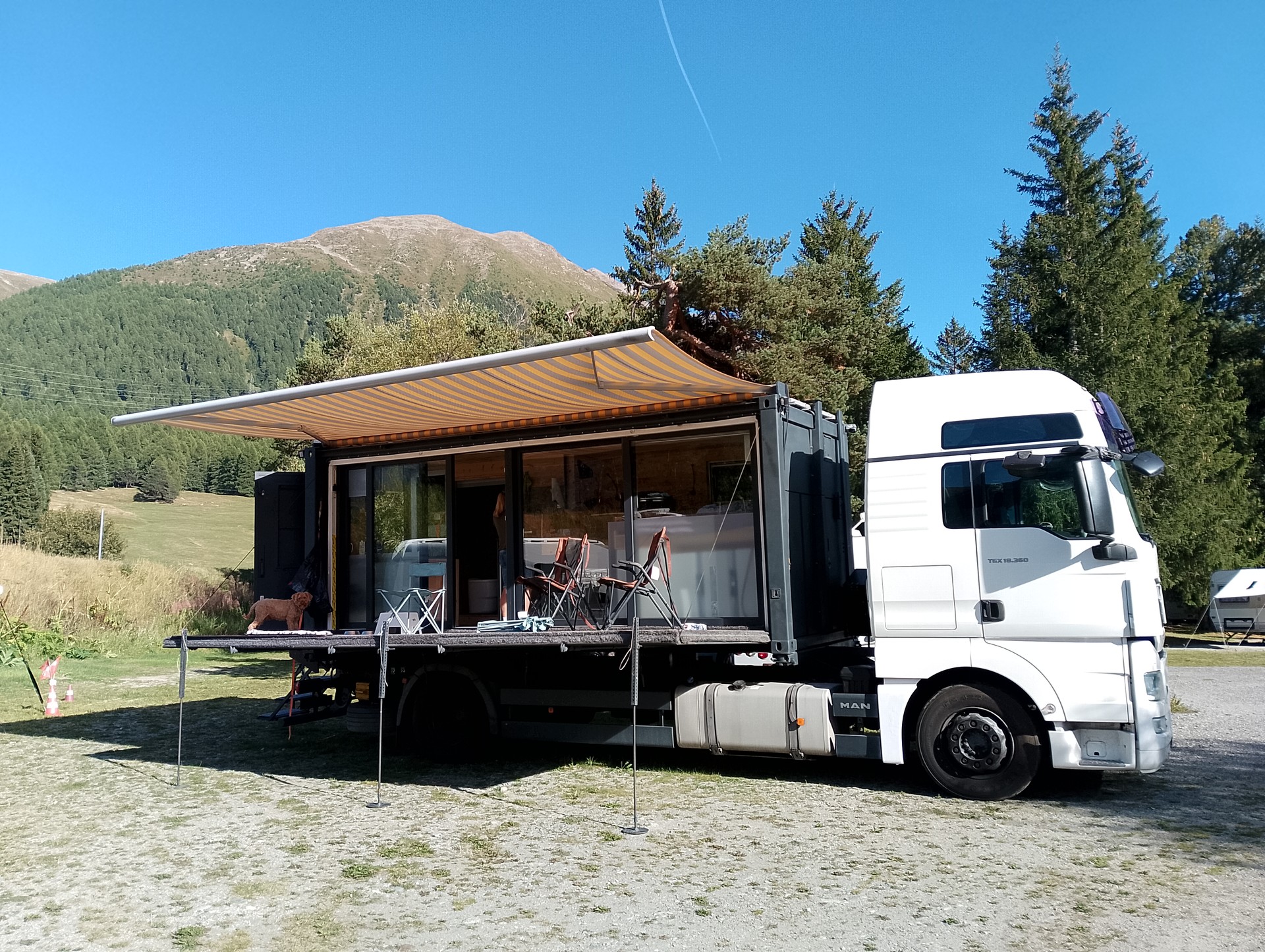 MAN TGX 18.360-Weatherheaven-image-10