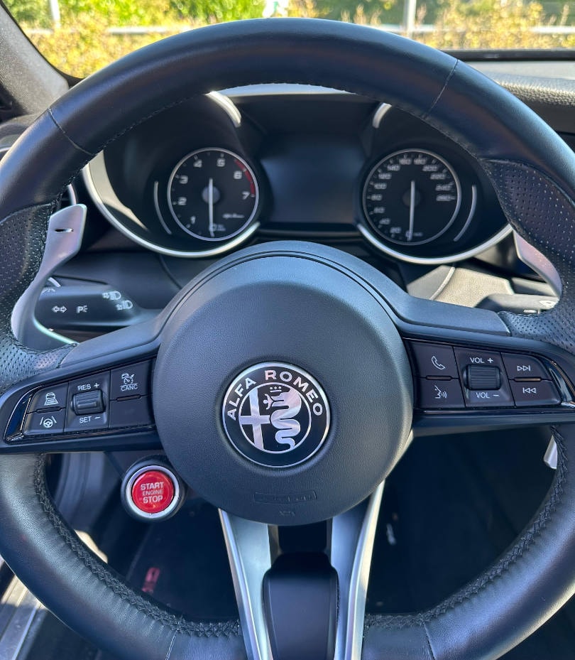 ALFA ROMEO Giulia 2.0 Veloce Q4 Automatic-image-4