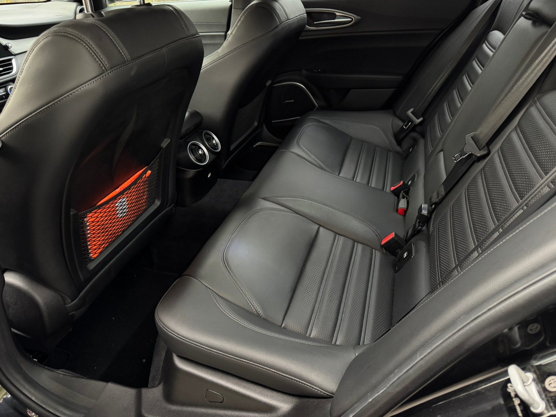 ALFA ROMEO Giulia 2.0 Veloce Q4 Automatic-image-9