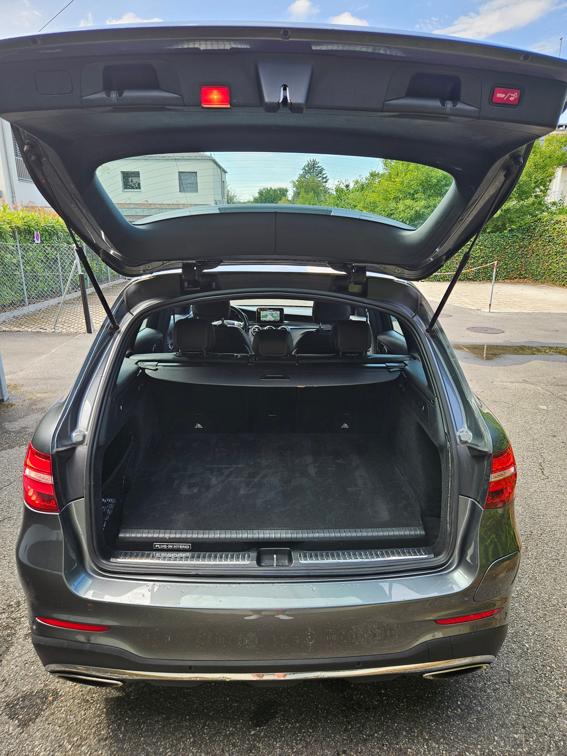 MERCEDES-BENZ GLC 350 e AMG Line 4Matic 7G-Tronic-image-9