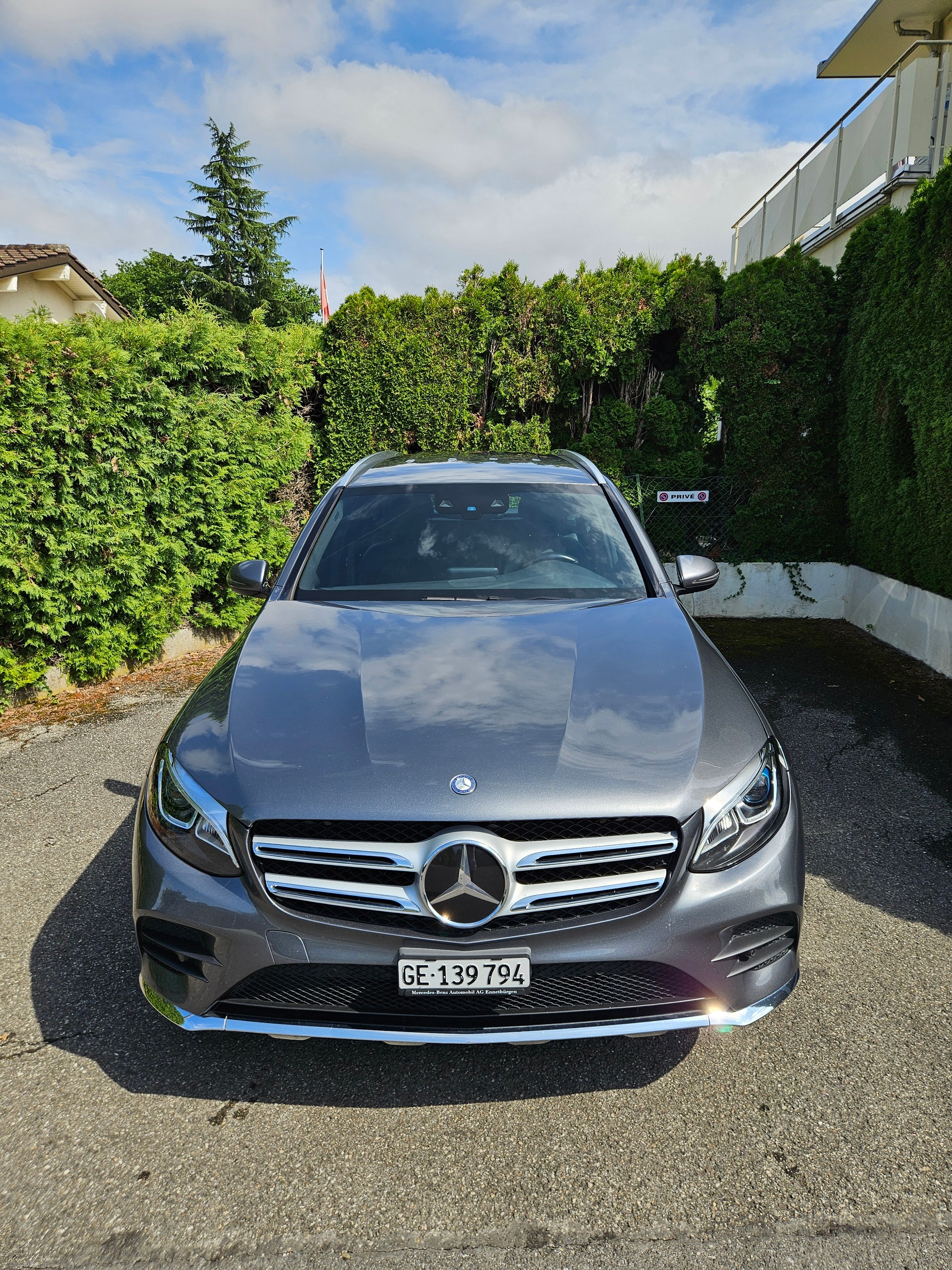 MERCEDES-BENZ GLC 350 e AMG Line 4Matic 7G-Tronic-image-1