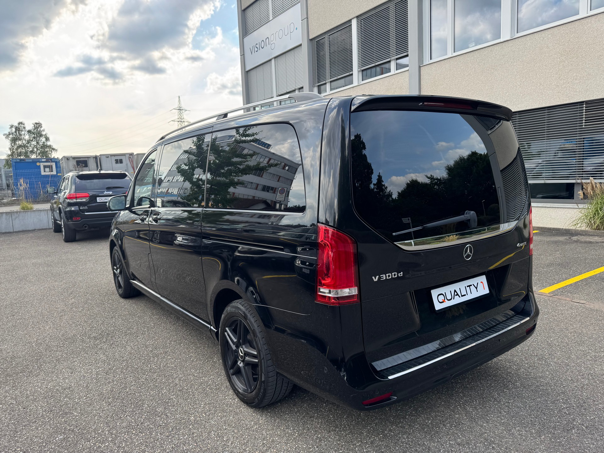 MERCEDES-BENZ V 300 d lang Avantgarde 4Matic 9G-Tronic-image-5