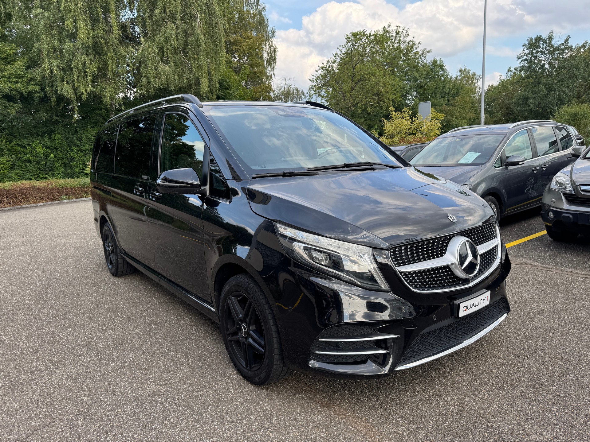 MERCEDES-BENZ V 300 d lang Avantgarde 4Matic 9G-Tronic-image-2