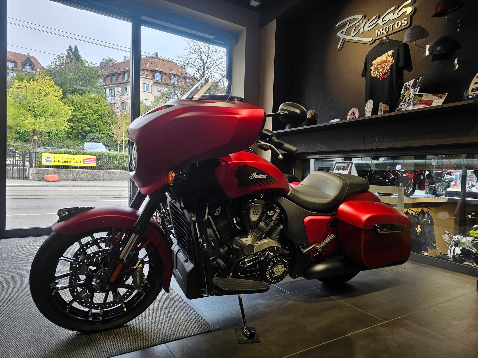 INDIAN Chieftain Power Plus Dark Horse-image-1