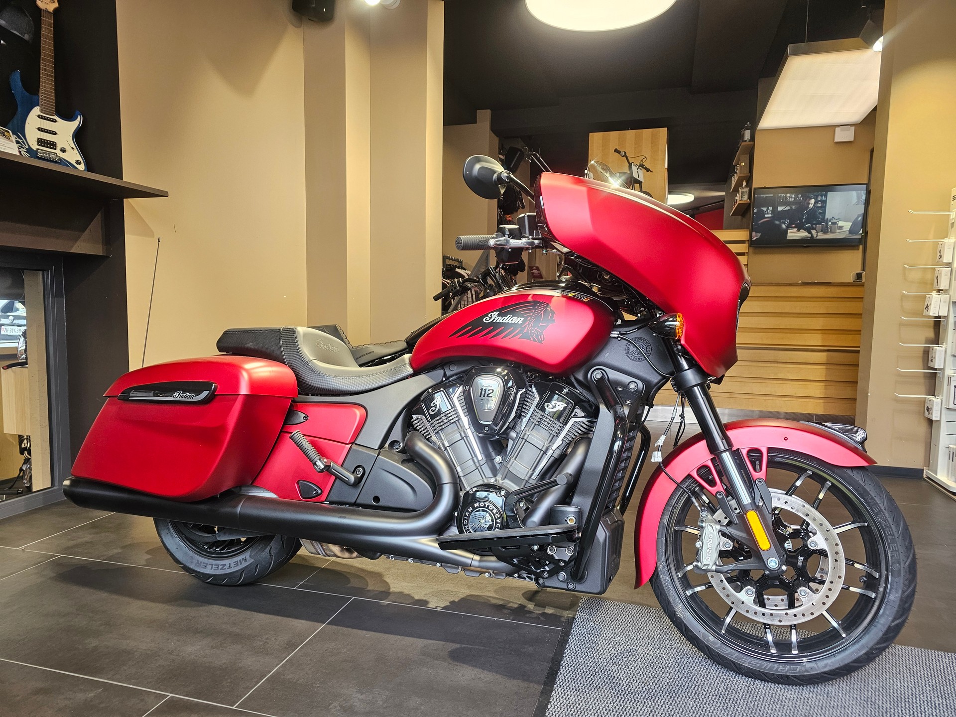 INDIAN Chieftain Power Plus Dark Horse-image-0