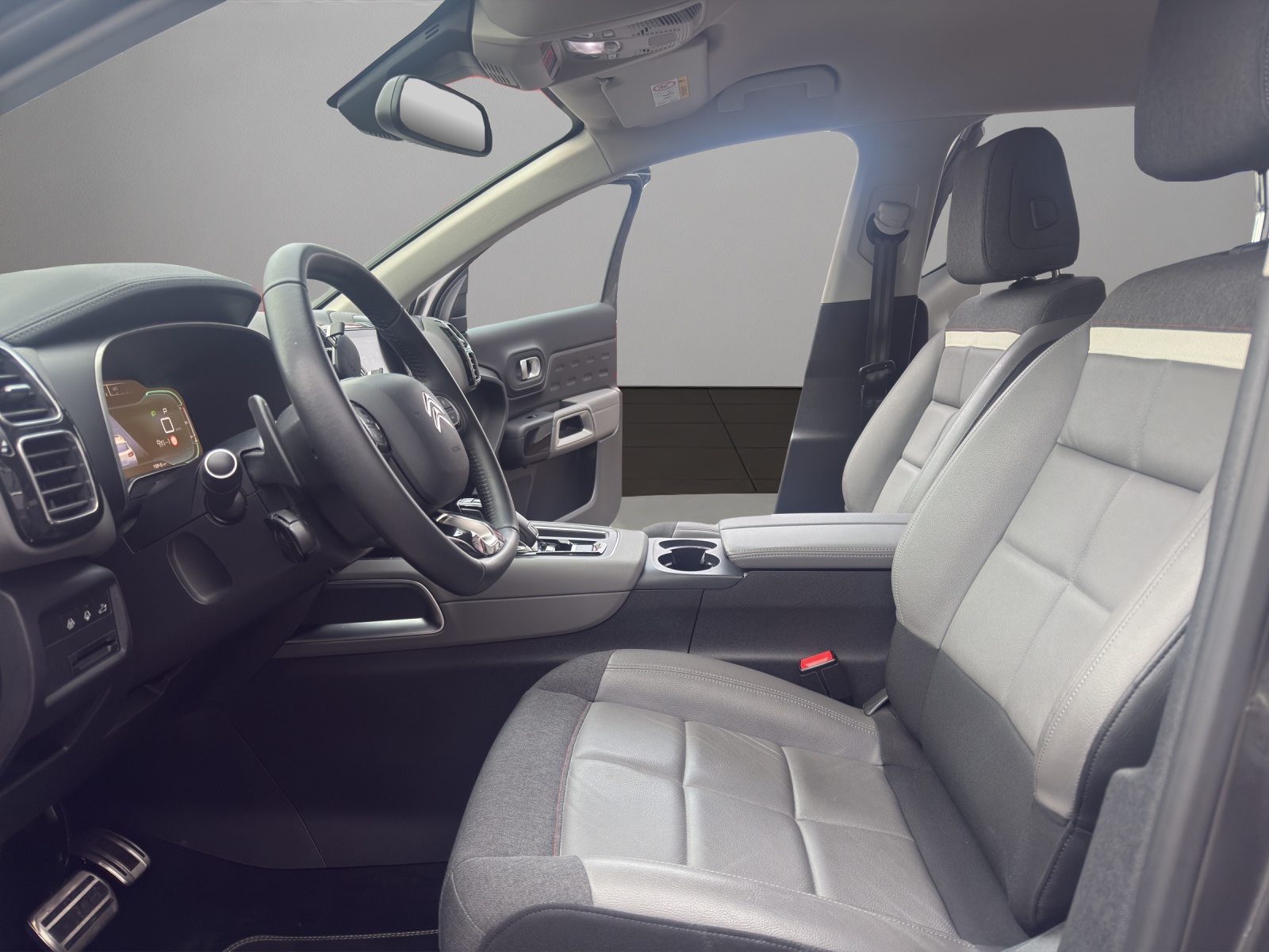 CITROEN C5 Aircross 1.6i PureTech SHINE EAT8-image-8