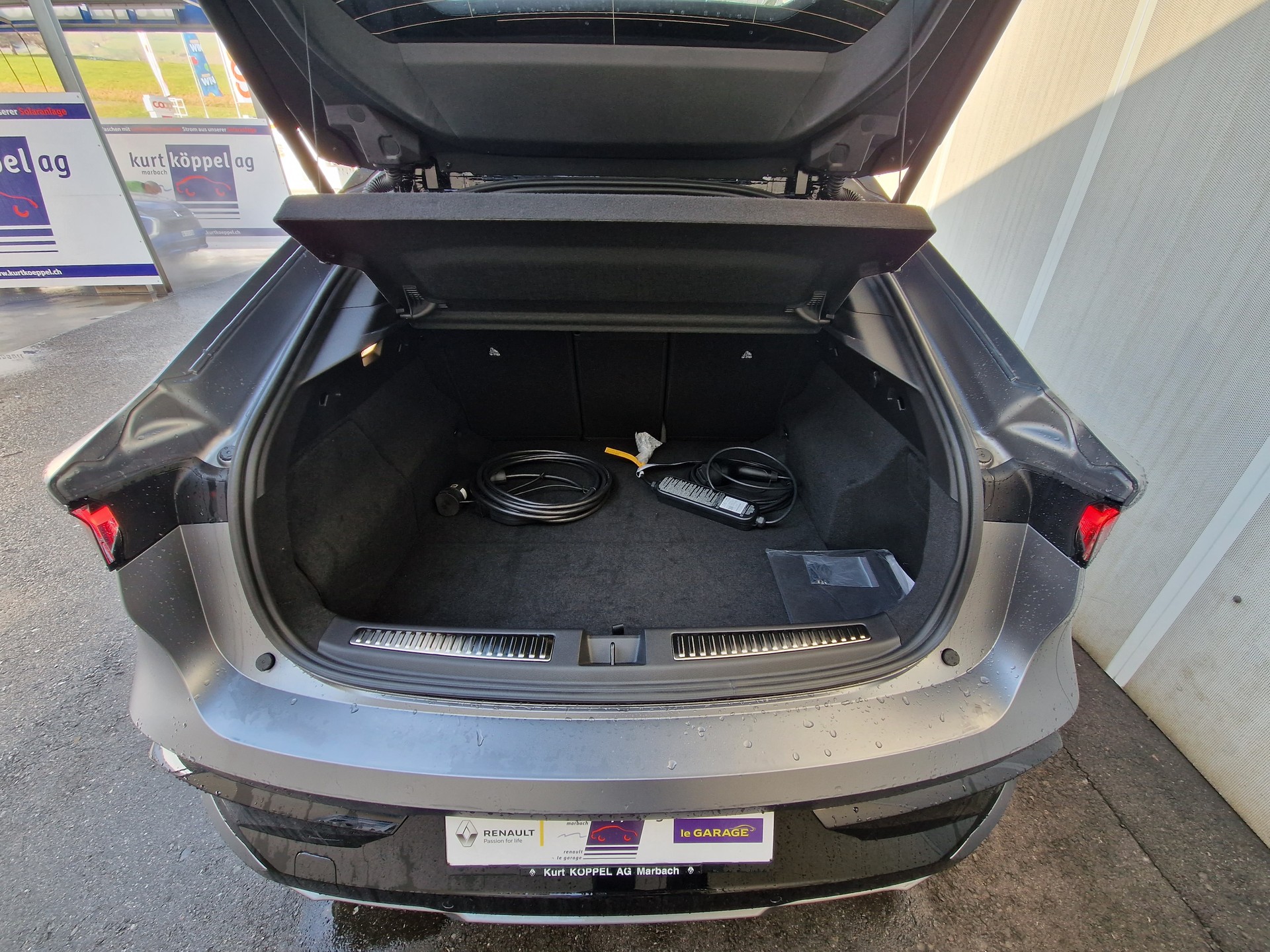 RENAULT Rafale 1.2 E-Tech Plug-in Hybrid 300 4x4 Atelier Alpine-showroom-element-3
