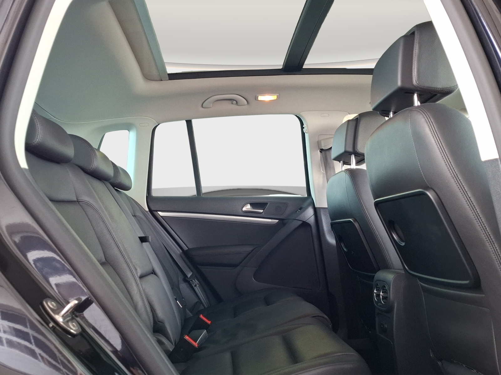 VW Tiguan 1.4 TSI Sport&Style 4Motion // 8-fach Aluminiumbereift-image-10
