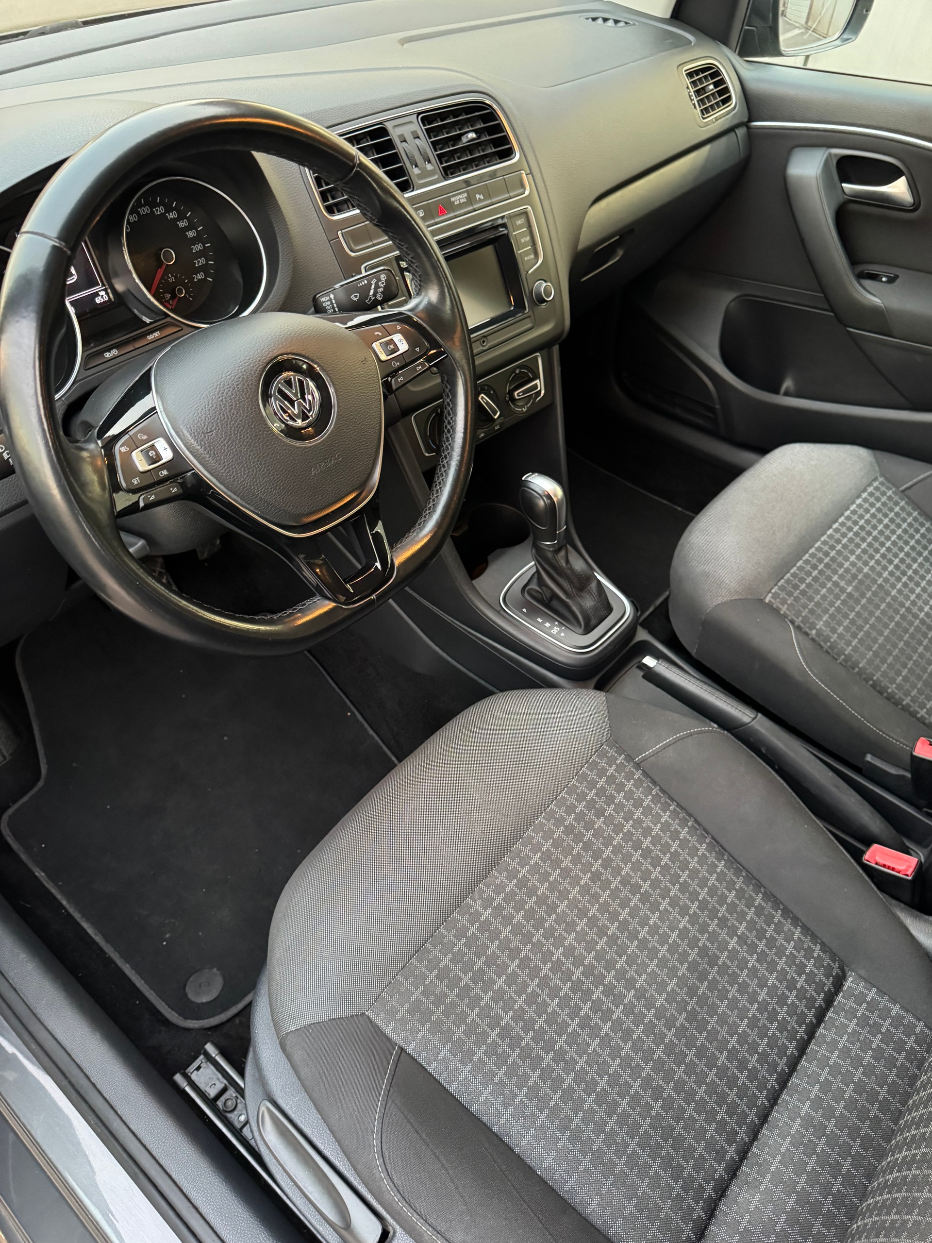 VW Polo 1.2 TSI BMT Trendline-image-10