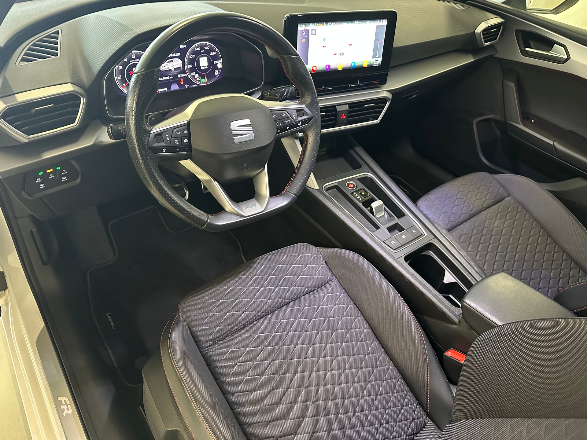 SEAT Leon 1.5 eTSI mHEV DSG FR-image-7