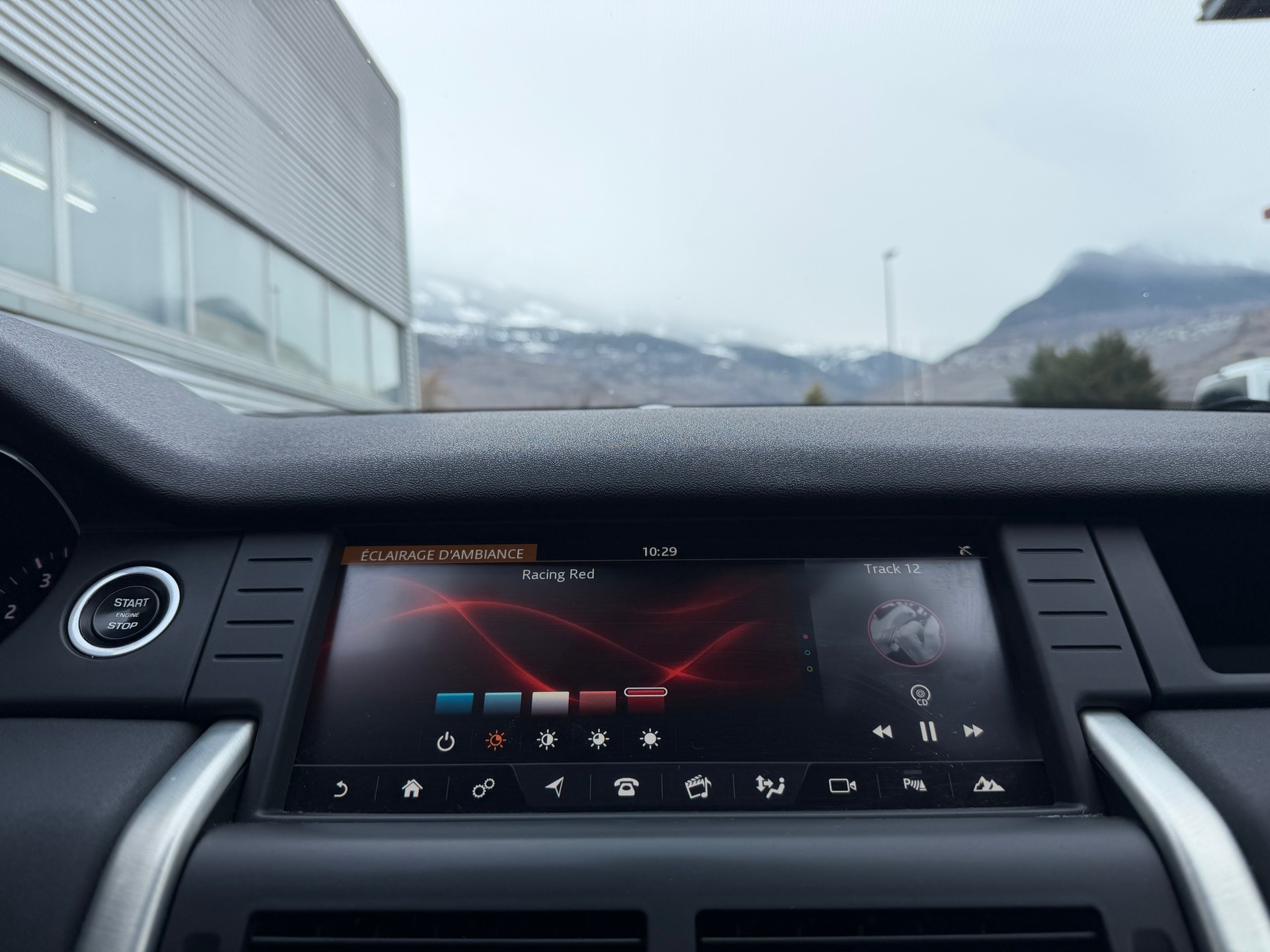 LAND ROVER Discovery Sport 2.0 Si4 HSE AT9-image-12