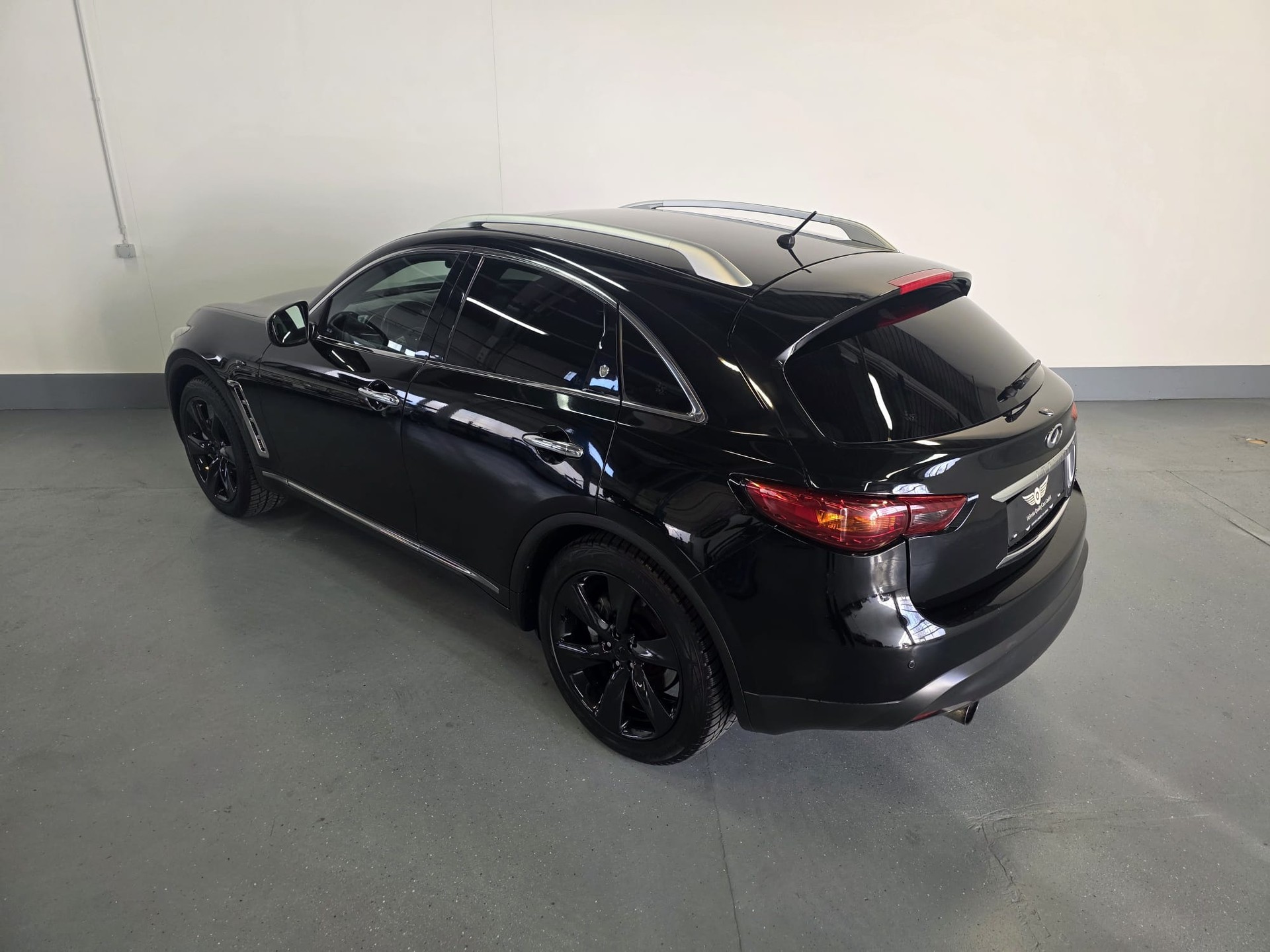 INFINITI FX30d S Premium AWD Automatic-image-11