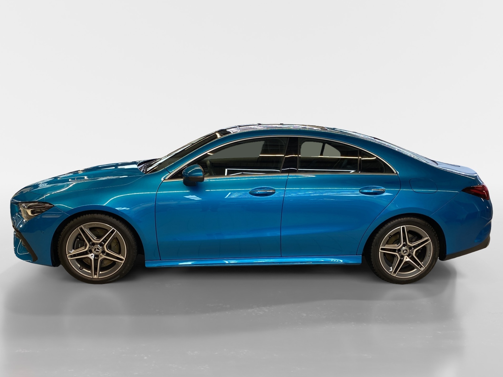 MERCEDES-BENZ CLA 250 AMG Line 4MATIC-showroom-element-2