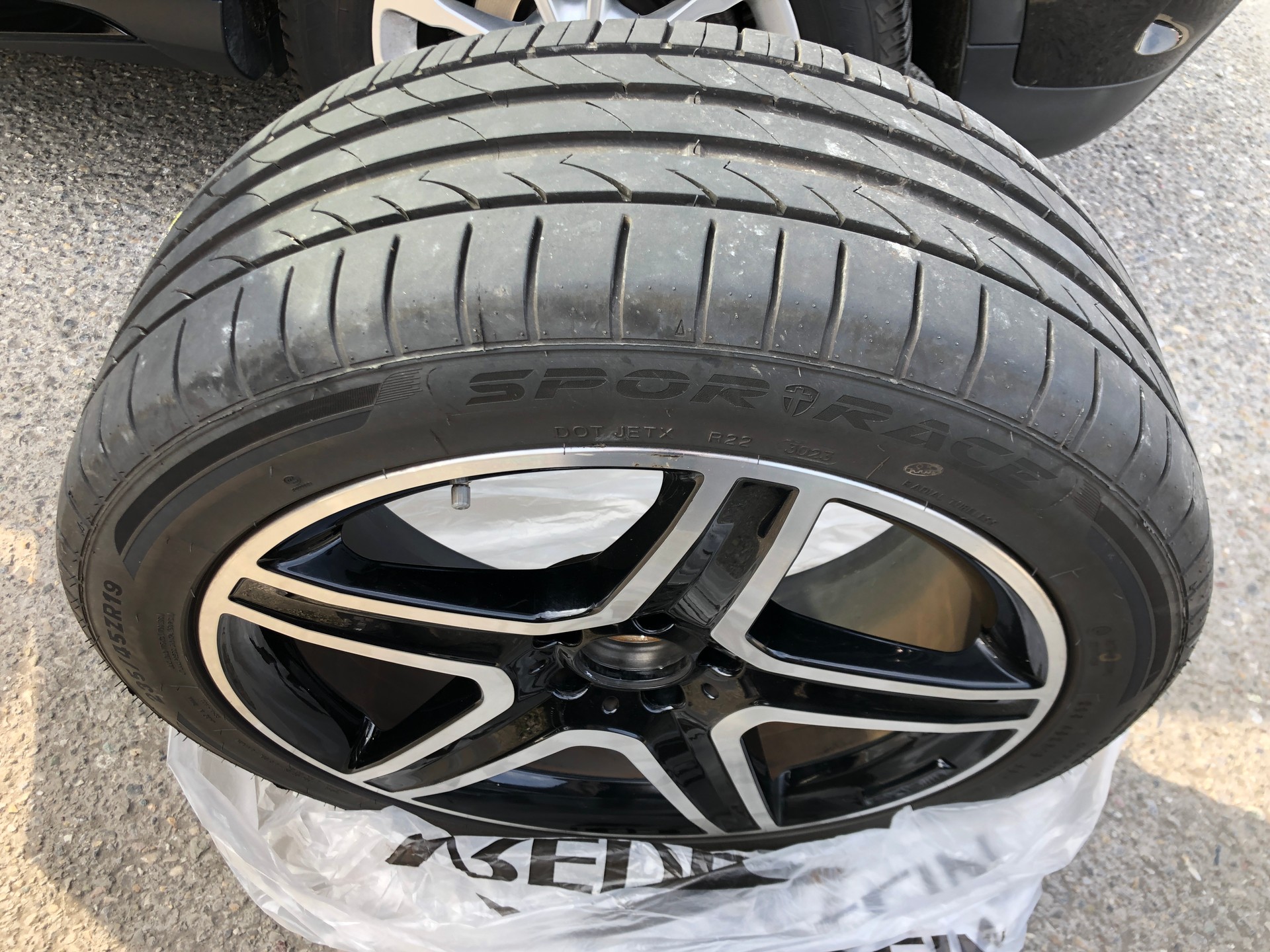 MERCEDES-BENZ GLA 220 AMG Line 4Matic 7G-DCT-image-15