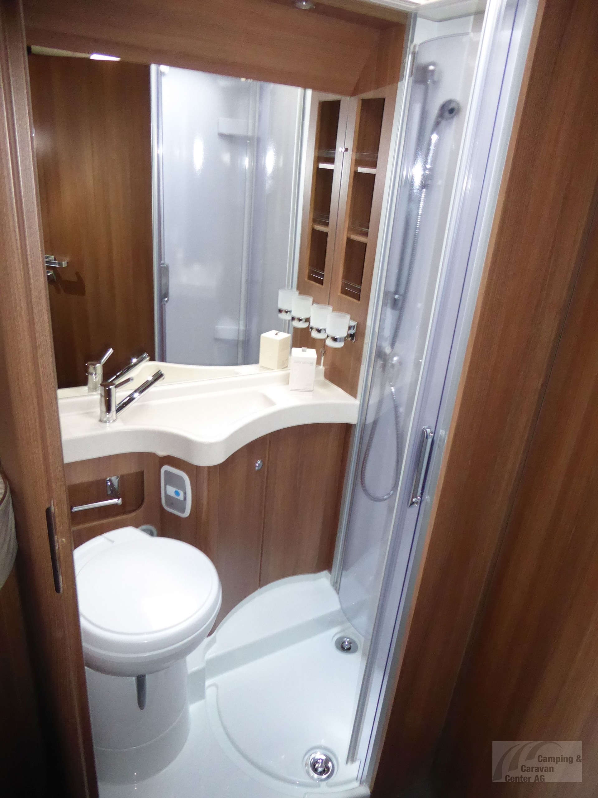 CARTHAGO C1-tourer T 143 KB-LE comfort 4.2t-image-9