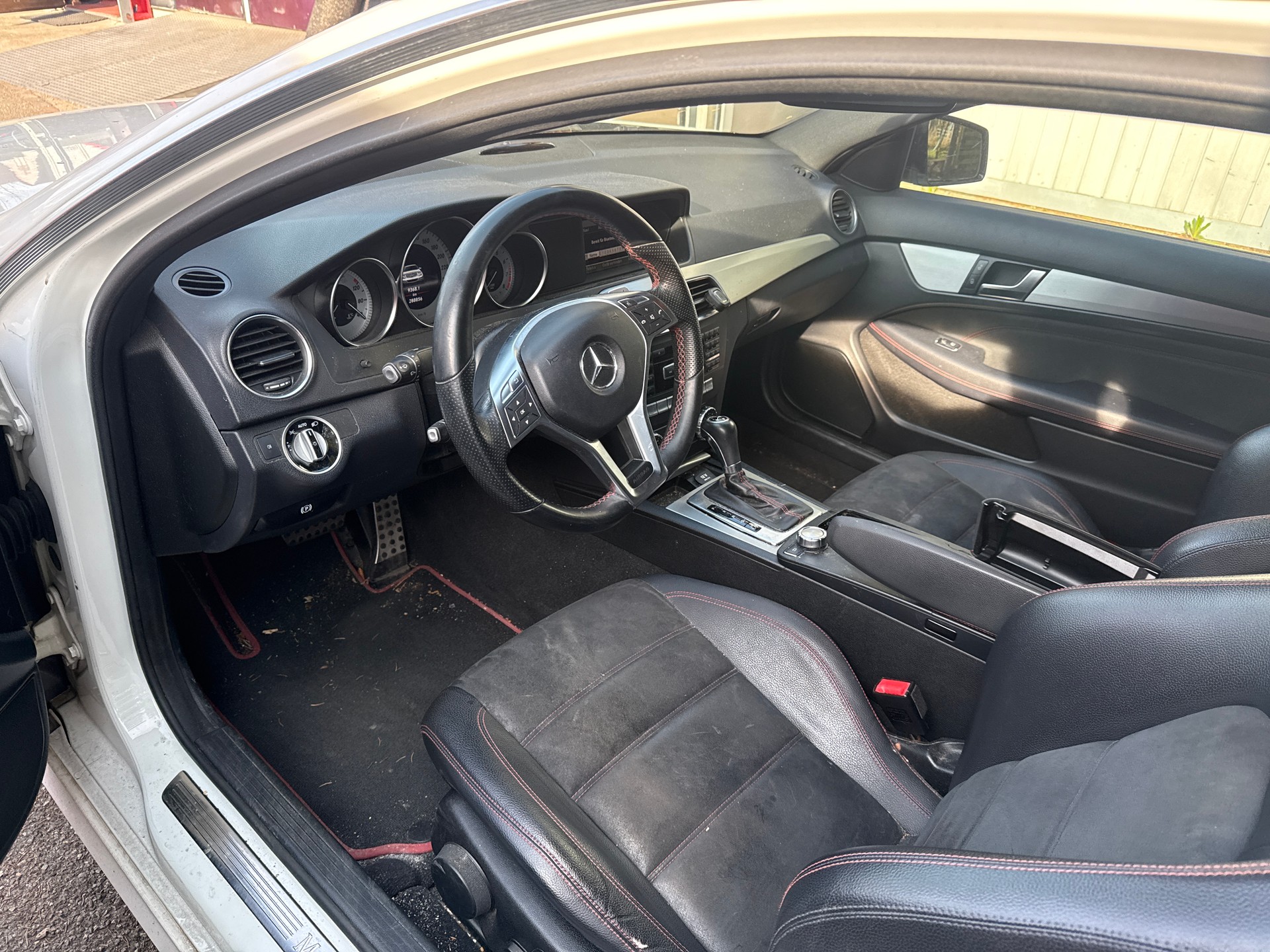 MERCEDES-BENZ C 250 Coupé Sport 7G-Tronic-image-8