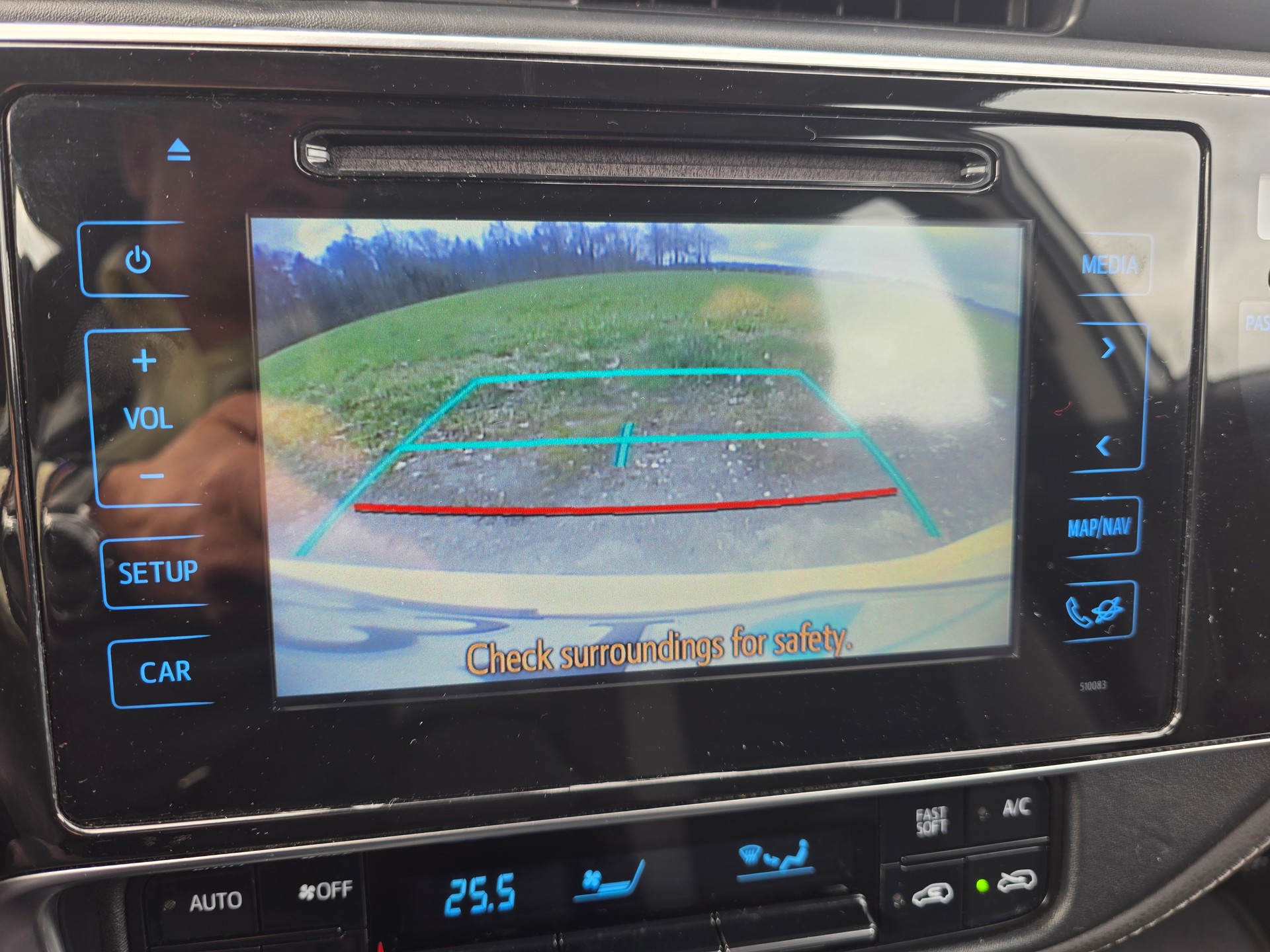 TOYOTA Auris Touring Sports 1.8 HSD Terra e-CVT-image-11