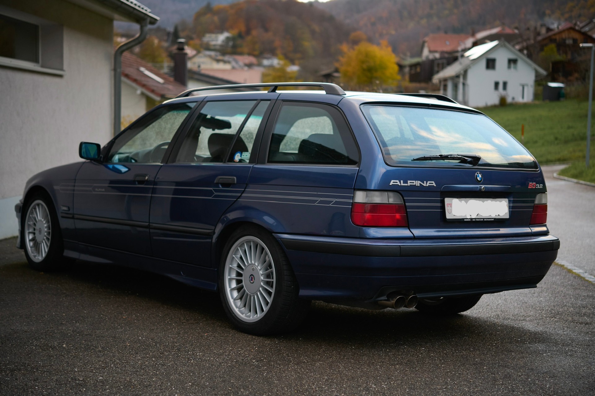BMW-ALPINA B3 3.2 Touring S.Tronic-image-5