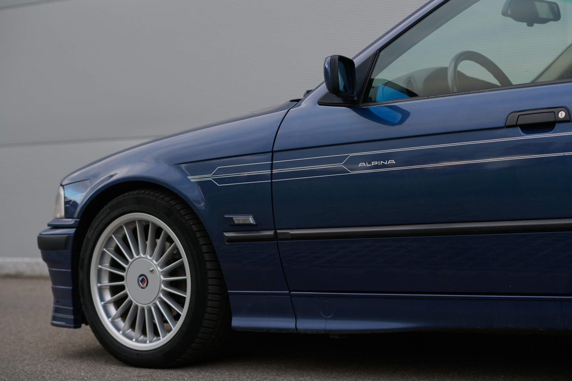 BMW-ALPINA B3 3.2 Touring S.Tronic-image-3